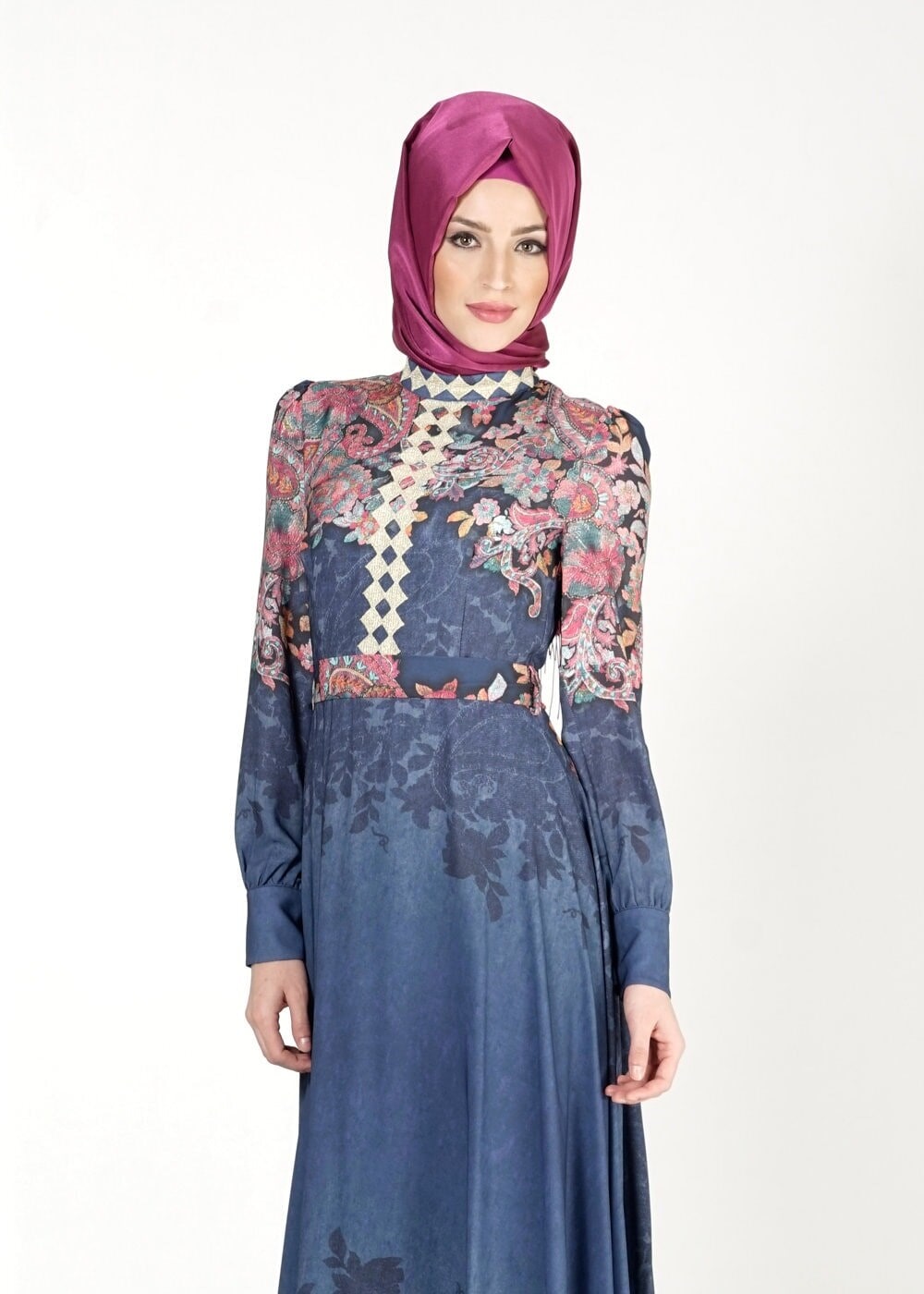 Tesettür giyim LACİVERT ÇİÇEK DESENLİ ELBİSE 4057 