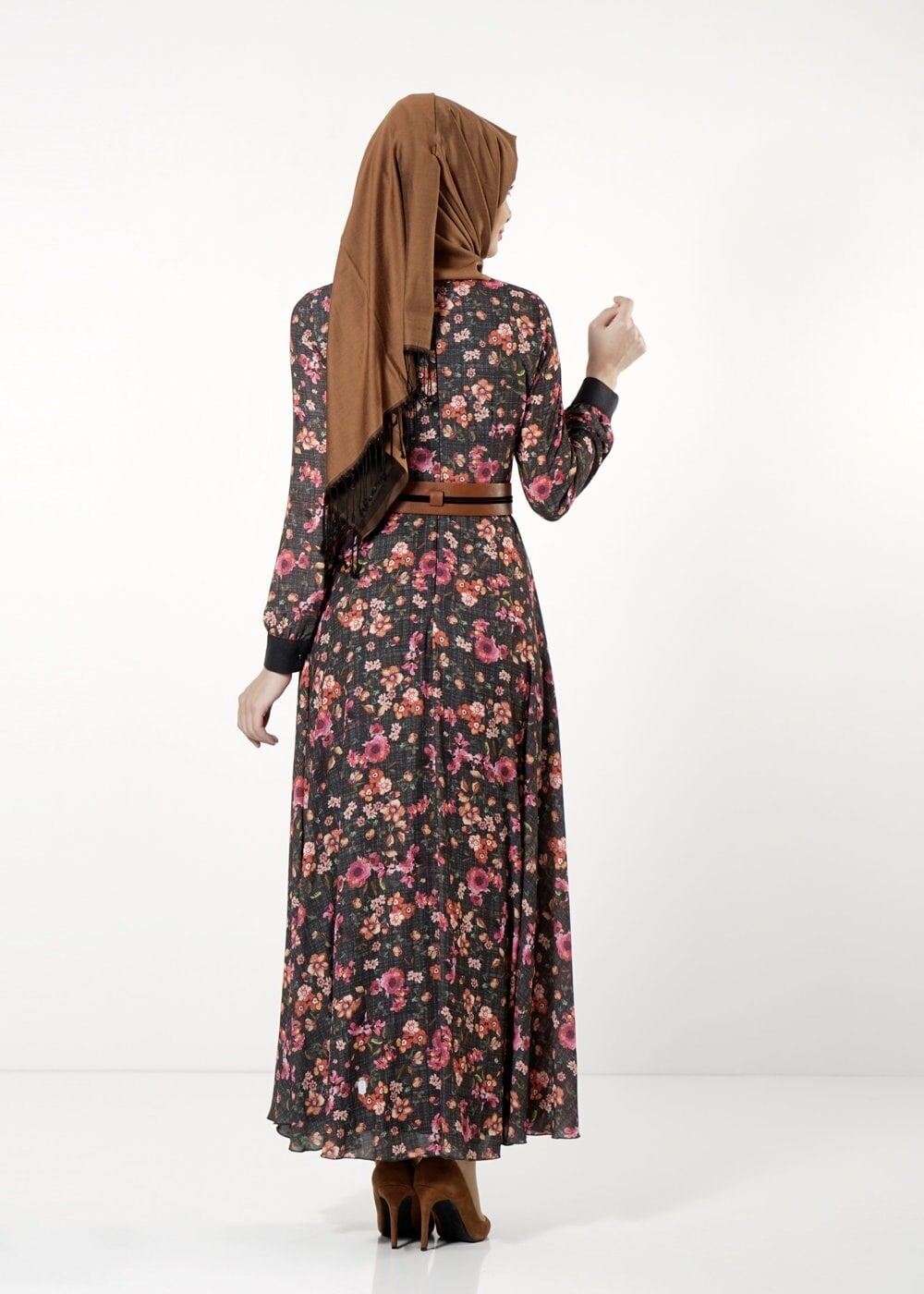 Tesettür giyim SİYAH DESENLİ ELBİSE 4059 