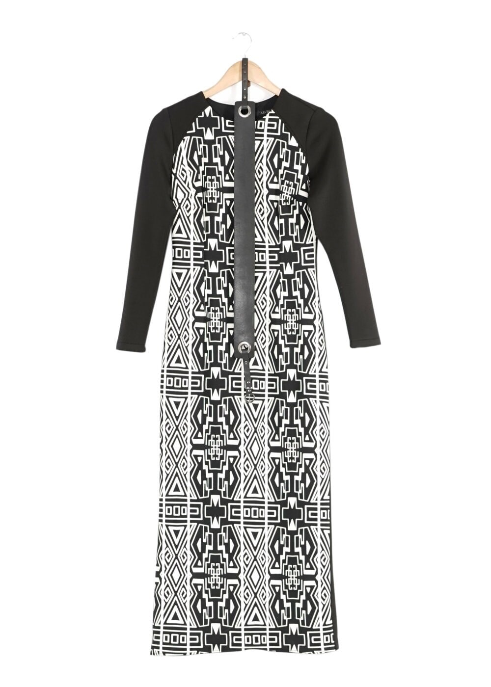 Tesettür giyim SİYAH DESENLİ ELBİSE 4112 