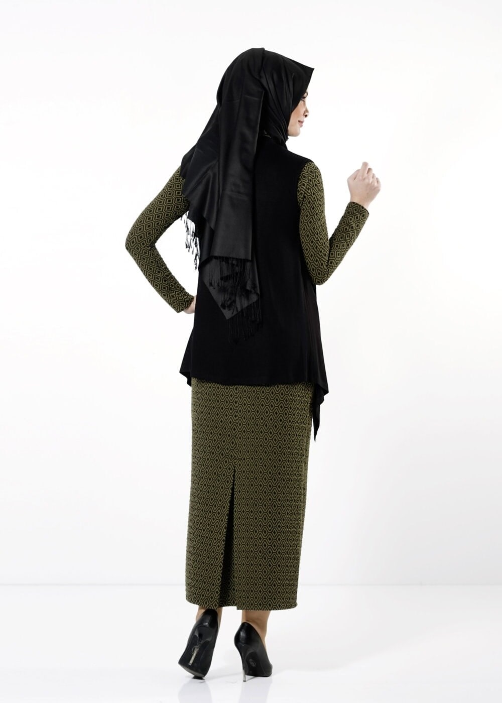 Tesettür giyim YEŞİL YELEKLİ DESENLİ ELBİSE 4163 