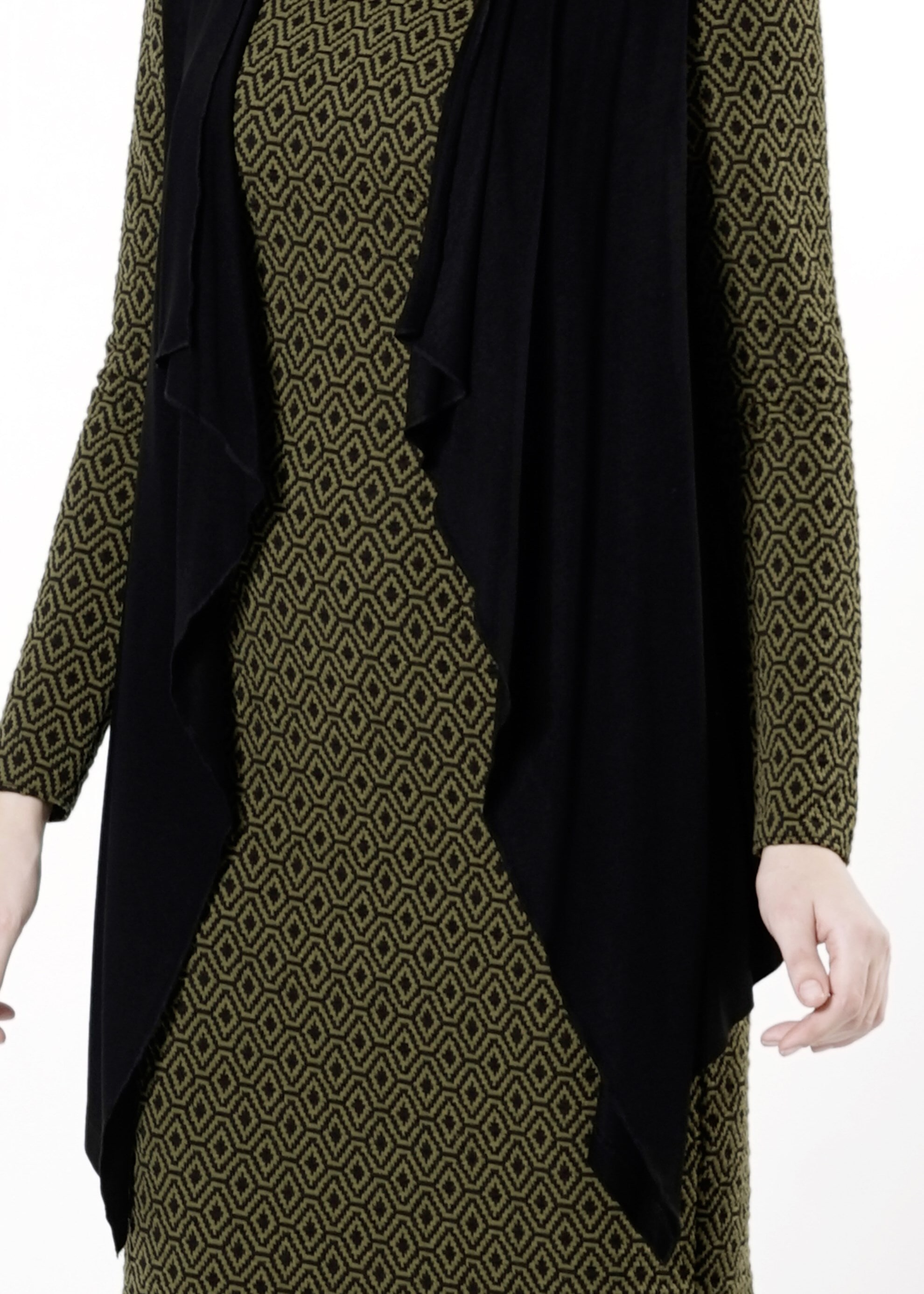 Tesettür giyim YEŞİL YELEKLİ DESENLİ ELBİSE 4163 