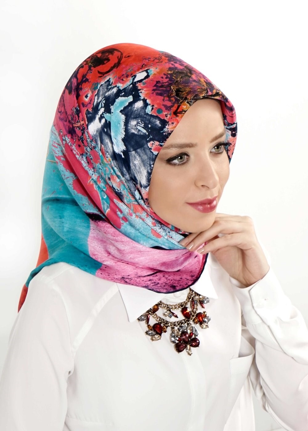 Tesettür giyim MAVİ 10998 ALVİNA DESENLİ EŞARP