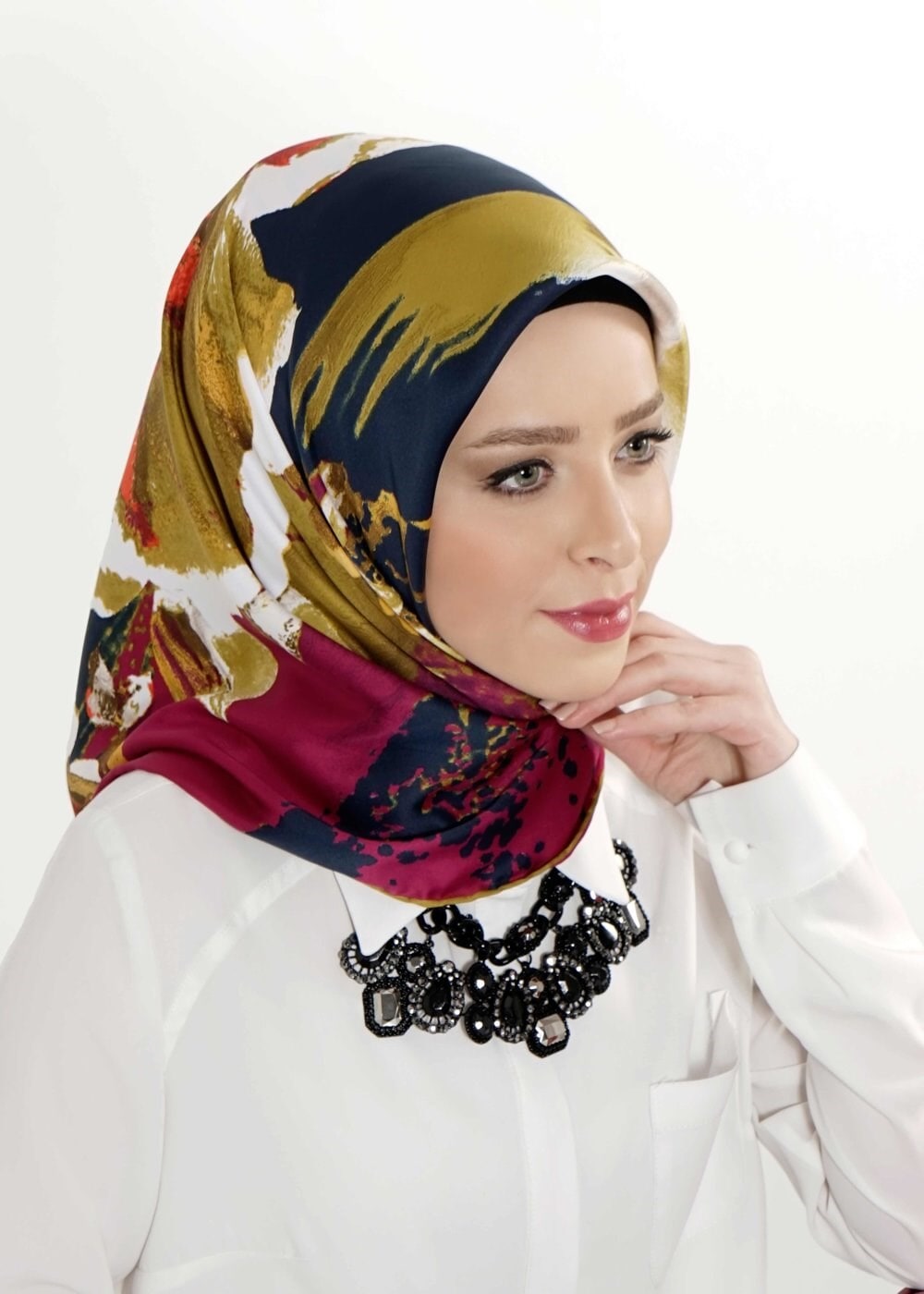 Tesettür giyim LACİVERT 12242 ALVİNA DESENLİ EŞARP