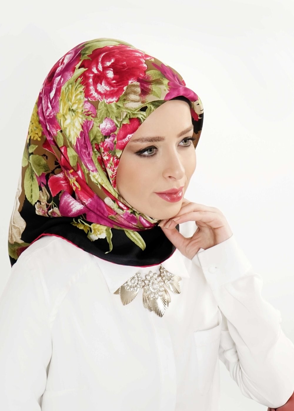 Tesettür giyim SİYAH 12569 ALVİNA DESENLİ EŞARP