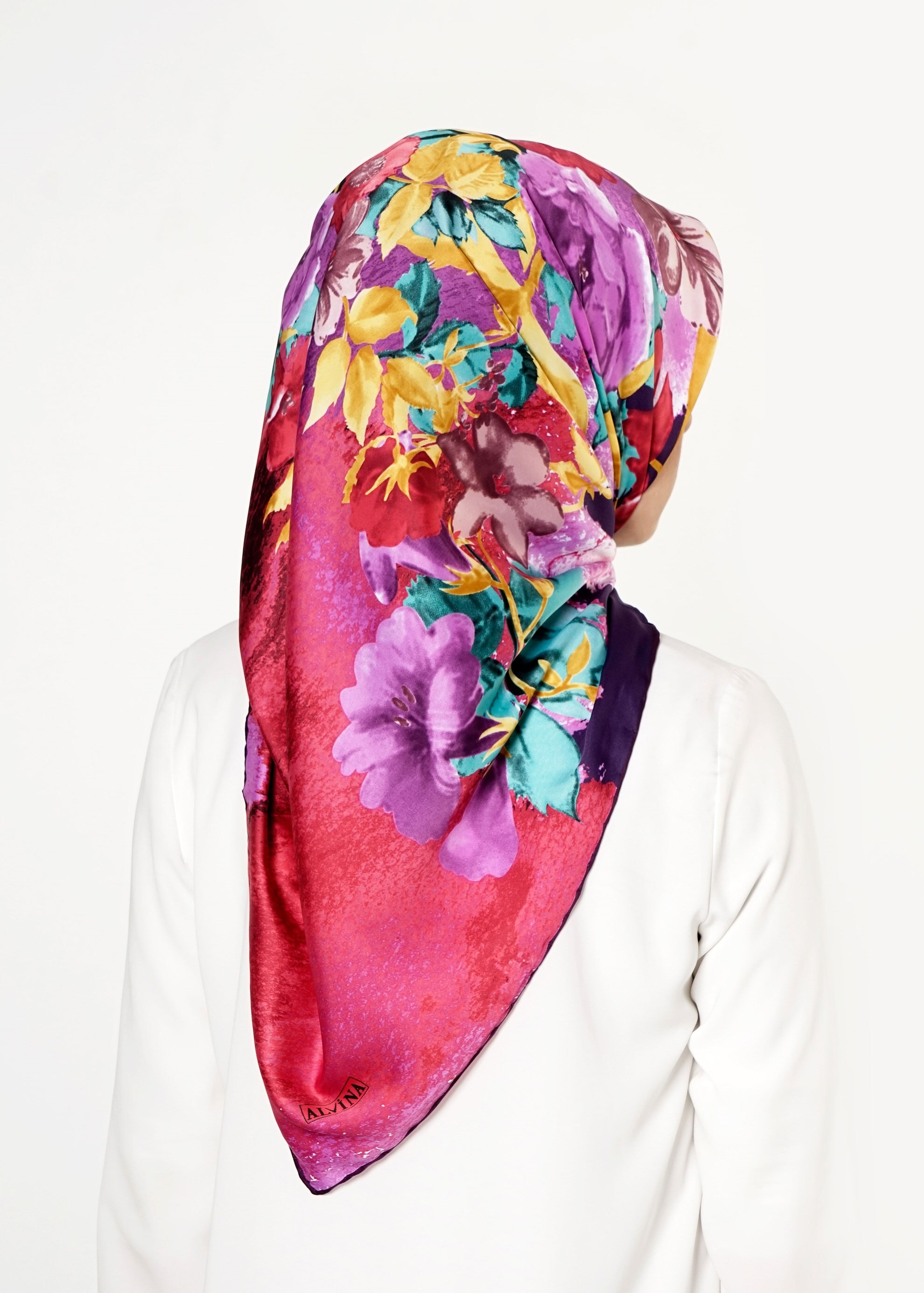 Tesettür giyim FUŞYA 12591 ALVİNA DESENLİ EŞARP