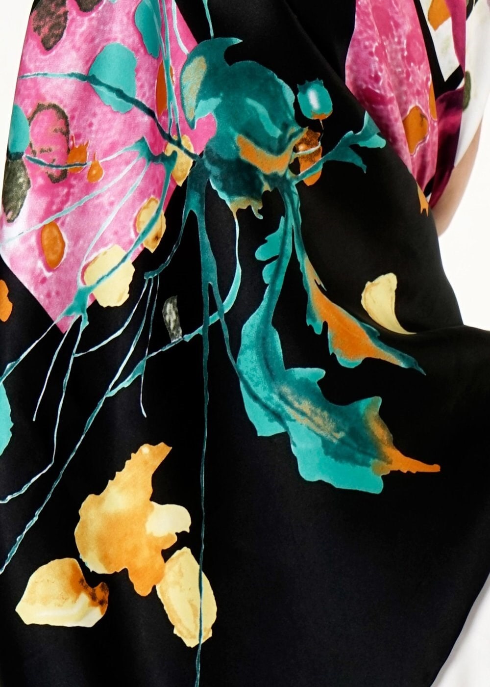 Tesettür giyim SİYAH 12592 ALVİNA DESENLİ EŞARP