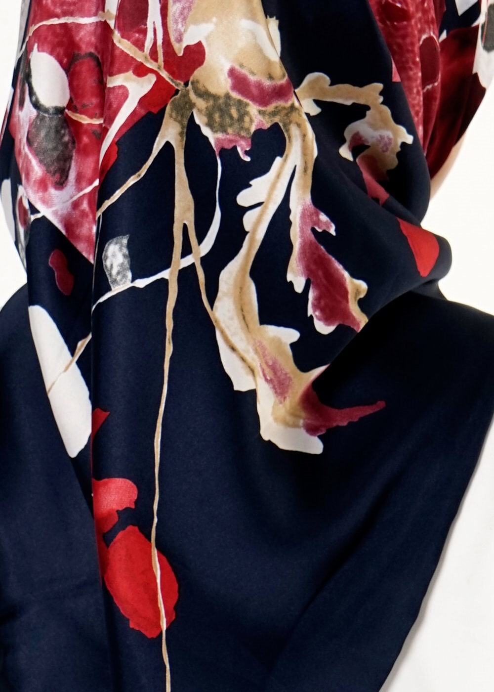 Tesettür giyim LACİVERT 12592 ALVİNA DESENLİ EŞARP