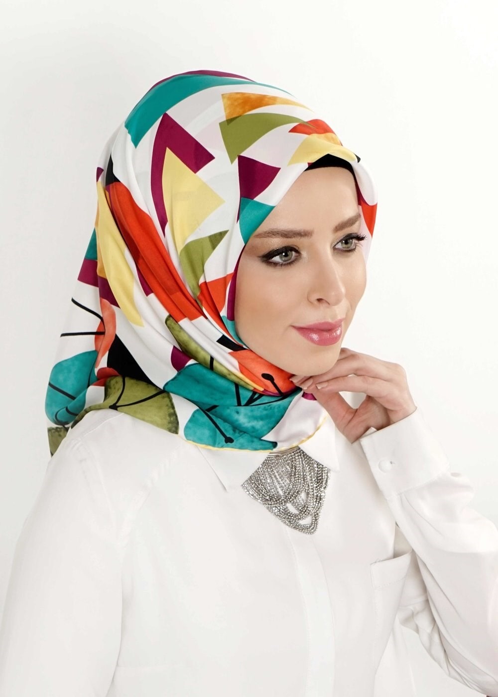 Tesettür giyim EKRU 13252 ALVİNA DESENLİ EŞARP