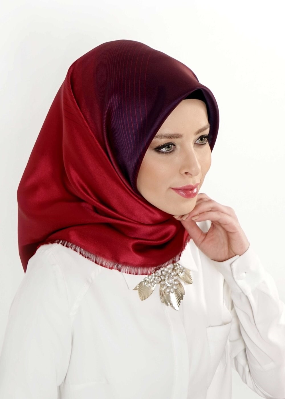 Tesettür giyim FUŞYA 9611-1  ALVİNA DESENLİ KARE EŞARP