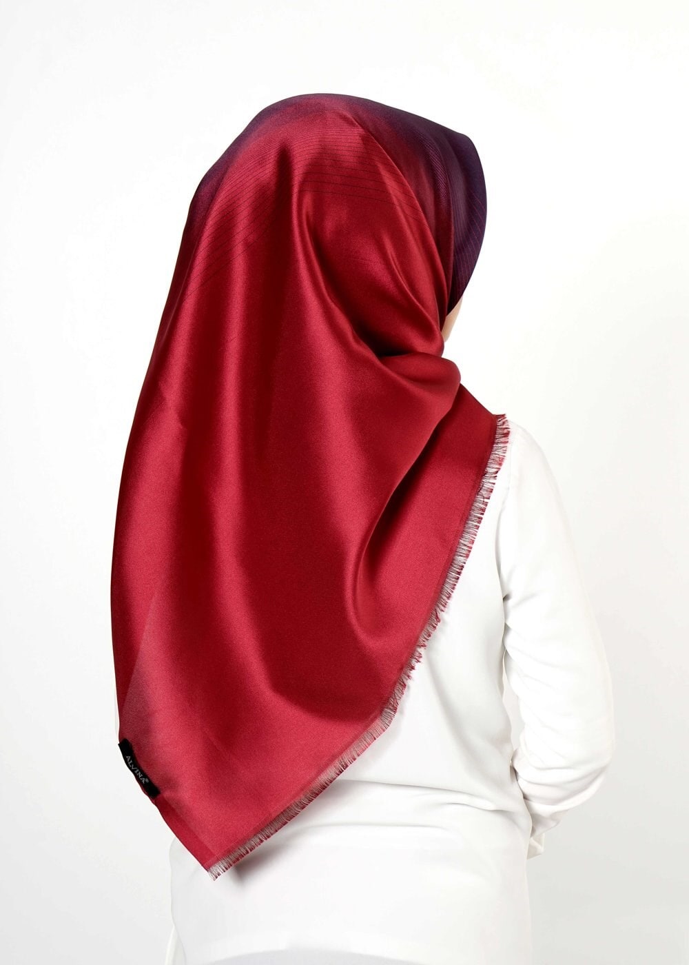 Tesettür giyim FUŞYA 9611-1  ALVİNA DESENLİ KARE EŞARP