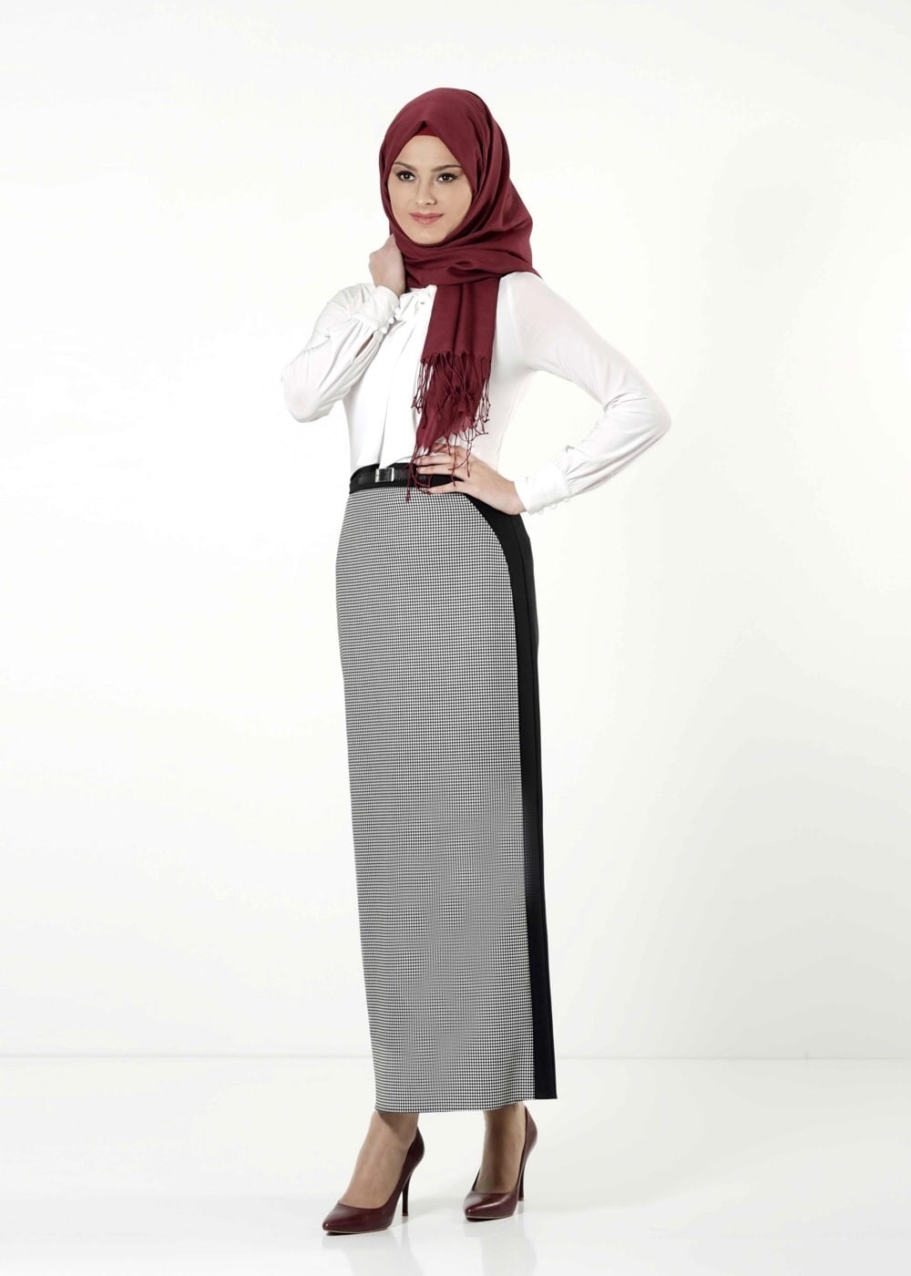 Tesettür giyim SİYAH PÖTİKARE DESEN ETEK 6765 