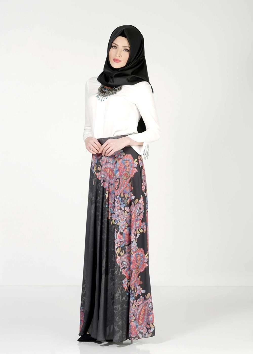 Tesettür giyim SİYAH ÇİÇEKLİ ETEK 6767 