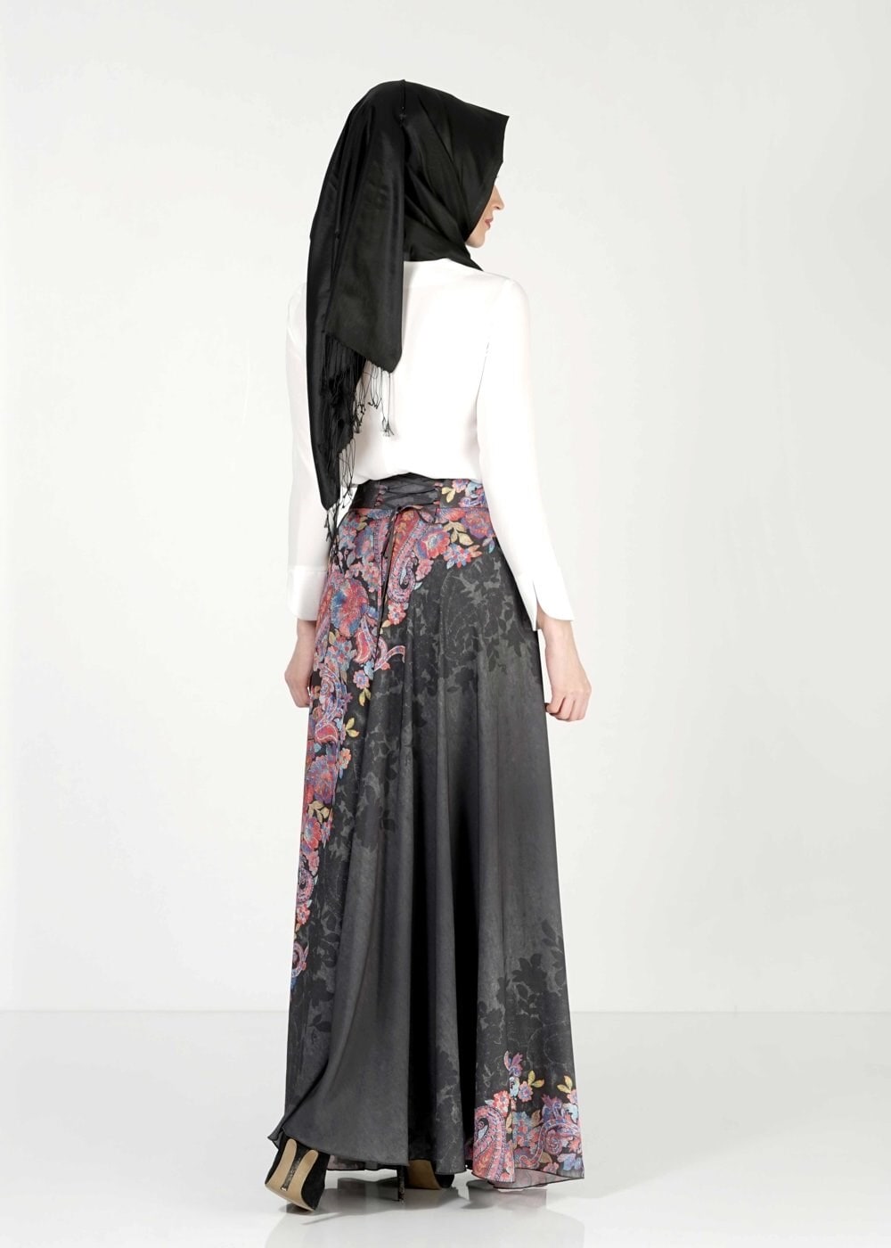 Tesettür giyim SİYAH ÇİÇEKLİ ETEK 6767 