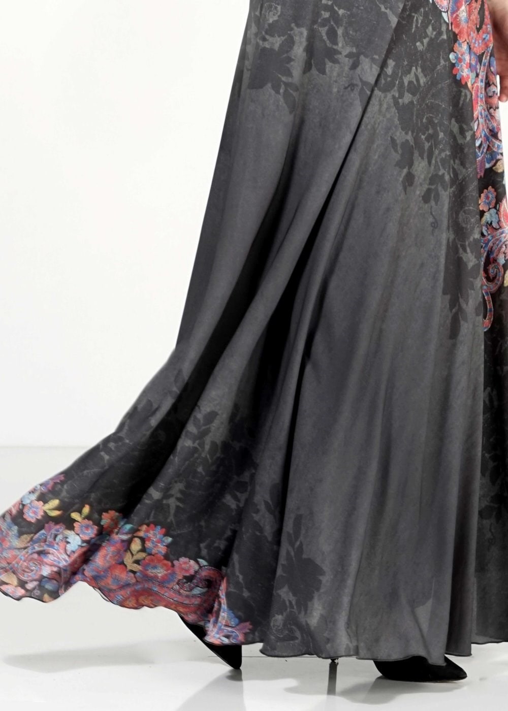 Tesettür giyim SİYAH ÇİÇEKLİ ETEK 6767 