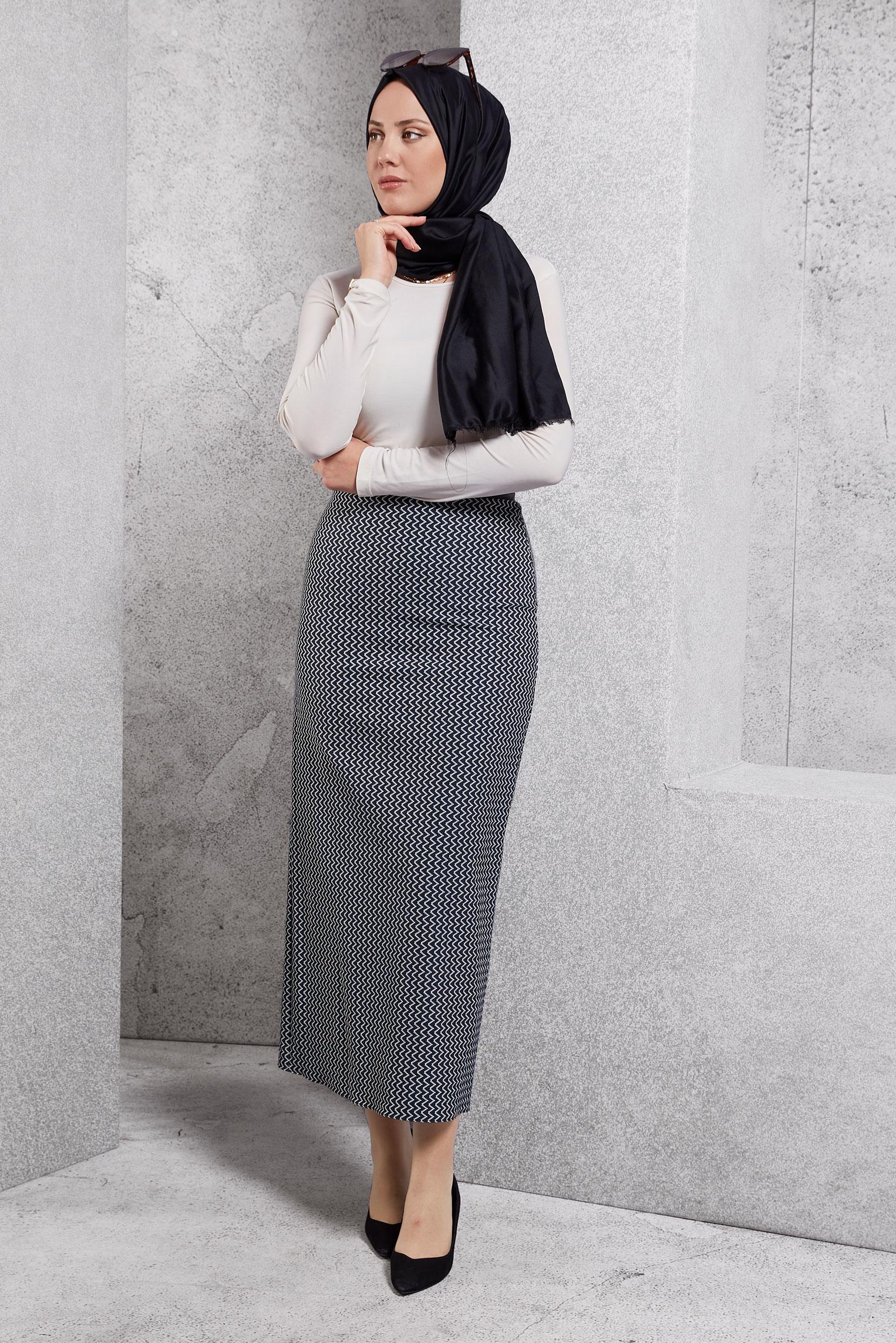 Tesettür giyim LACİVERT DESENLİ TESETTÜR ETEK 6771