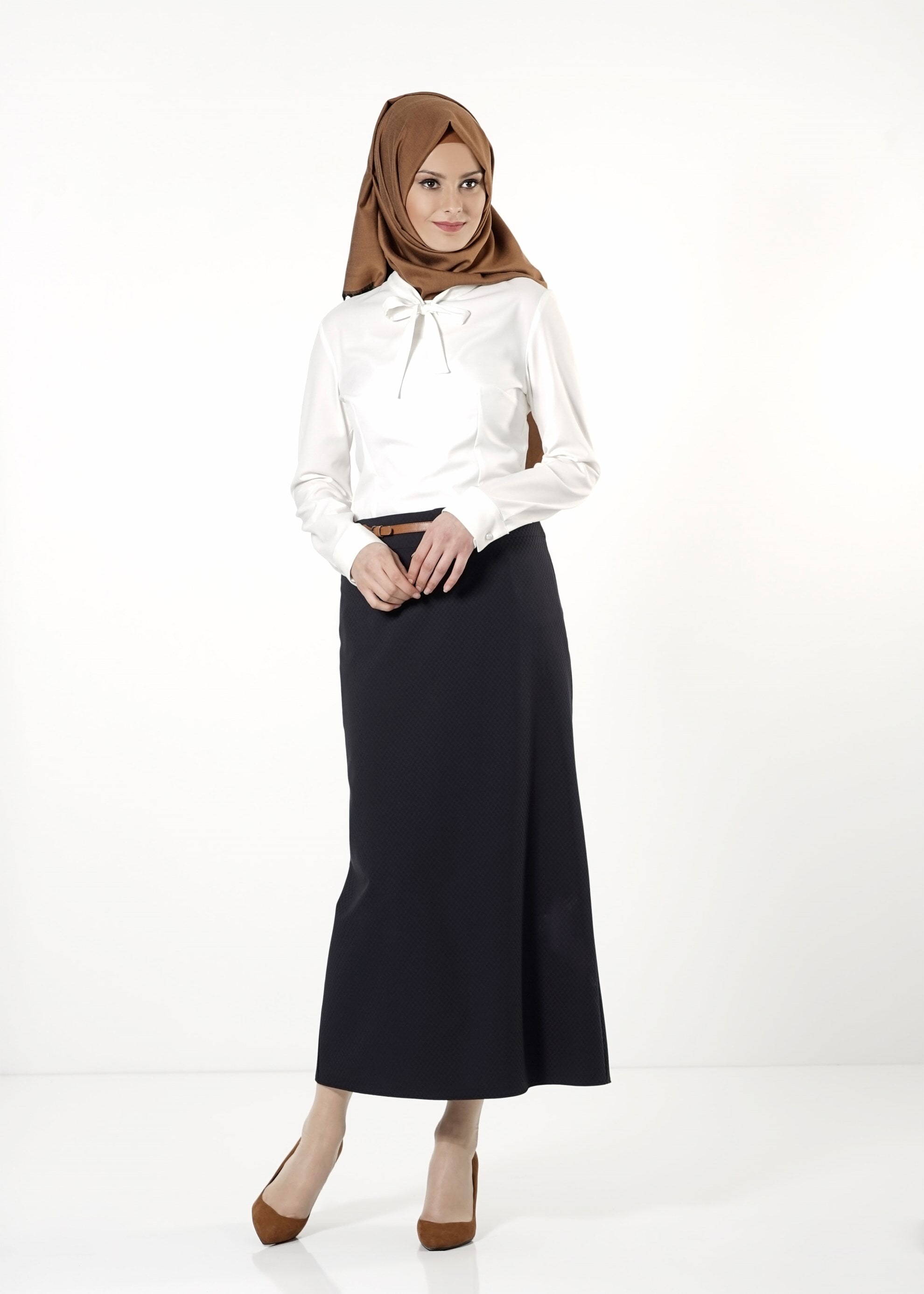 Tesettür giyim LACİVERT KEMER DETAYLI DÜZ KESİM ETEK 6772 