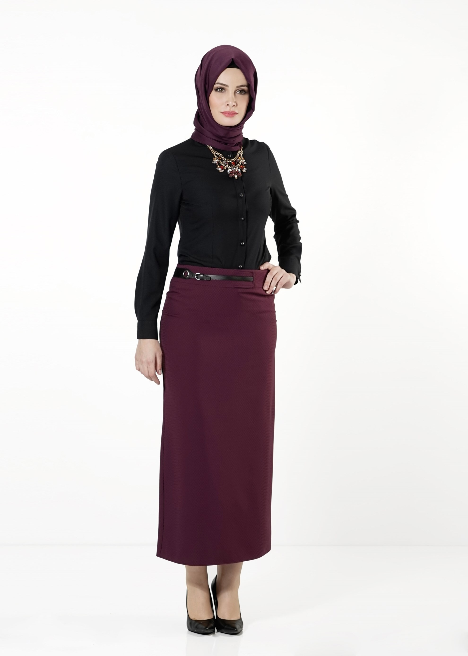 Tesettür giyim MÜRDÜM KEMER DETAYLI DÜZ KESİM ETEK 6772 