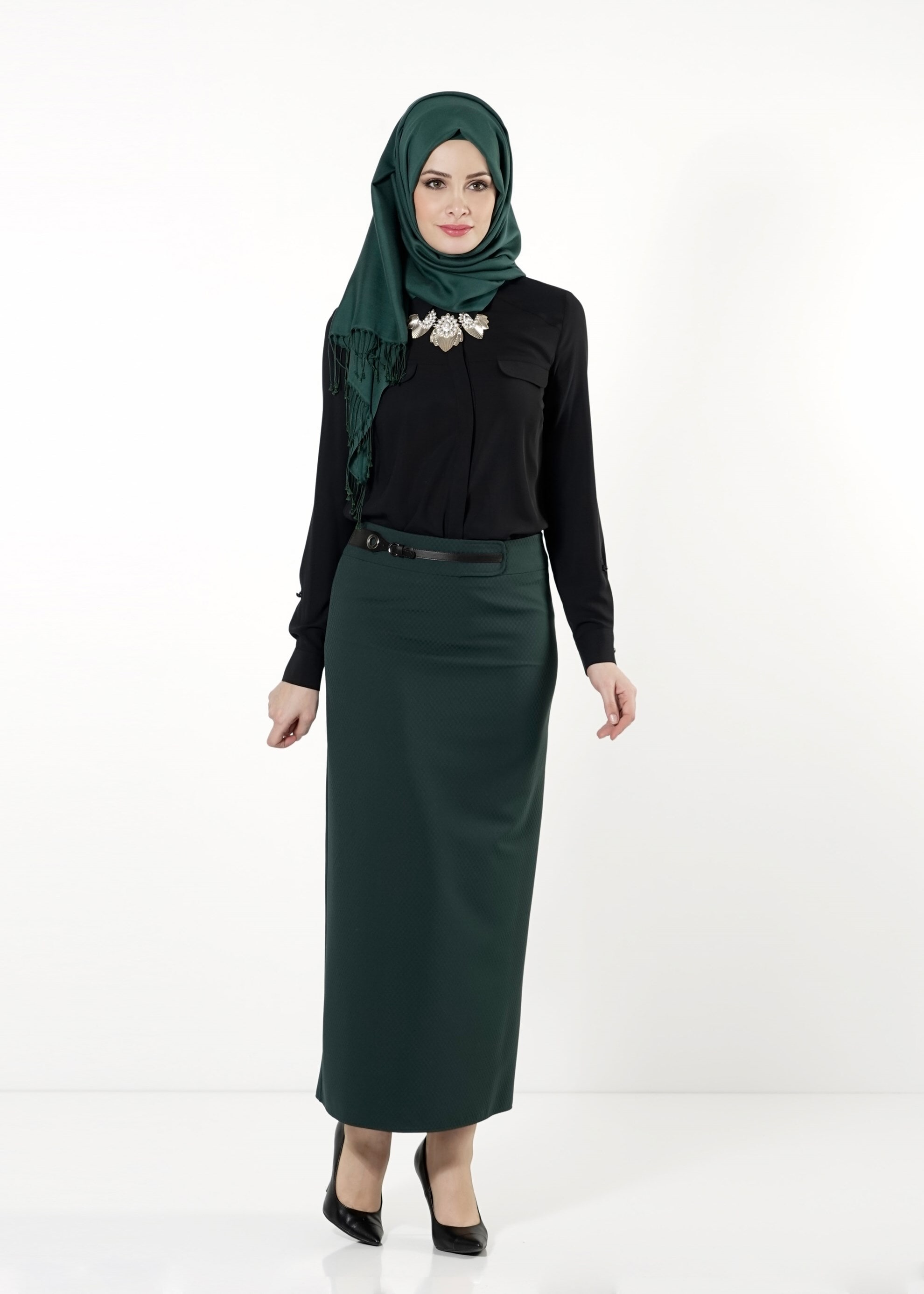 Tesettür giyim YEŞİL KEMER DETAYLI DÜZ KESİM ETEK 6772 