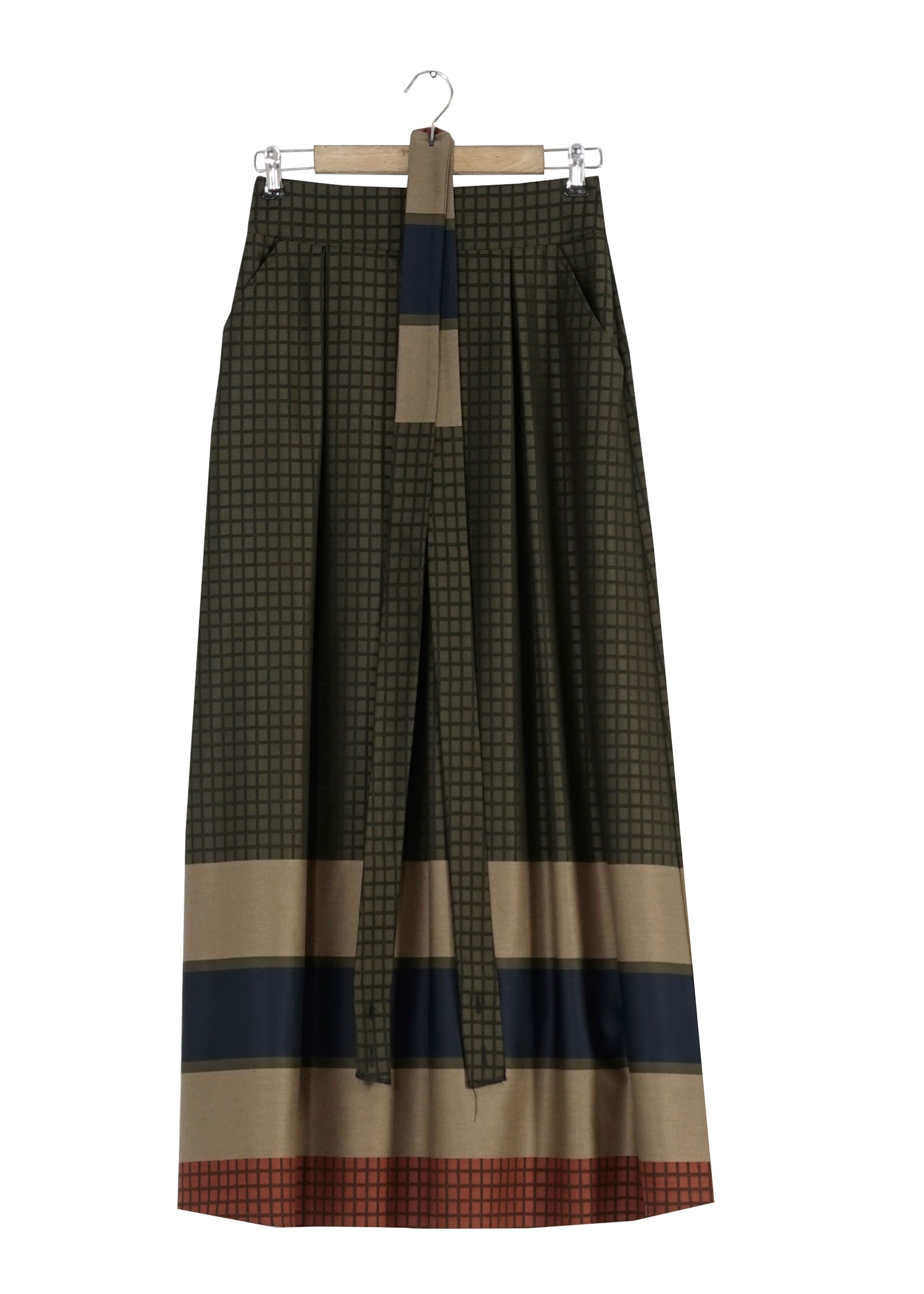 Tesettür giyim HAKİ DESENLİ ASKILI ETEK 6783 