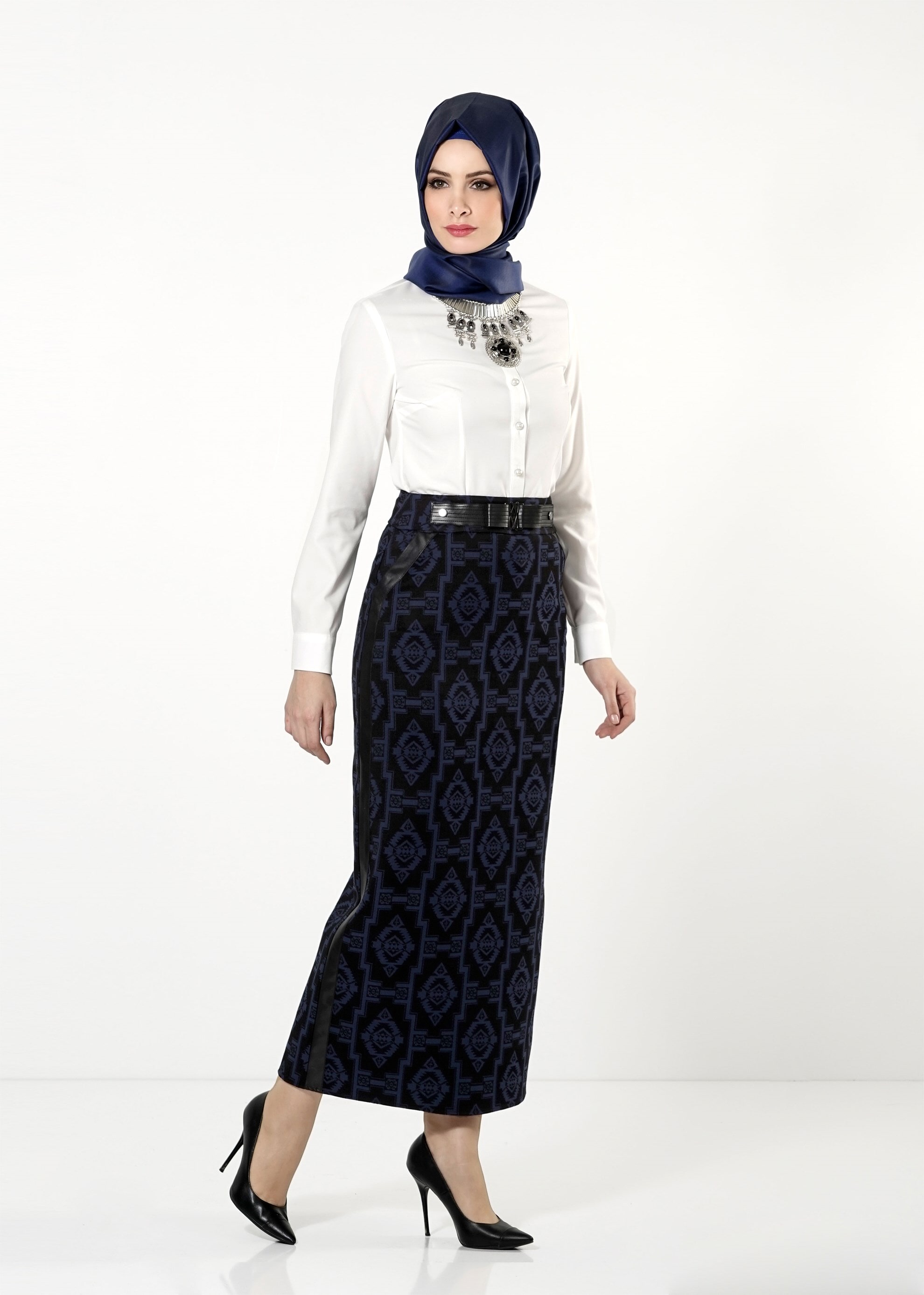 Tesettür giyim LACİVERT DESENLİ ETEK 6786 