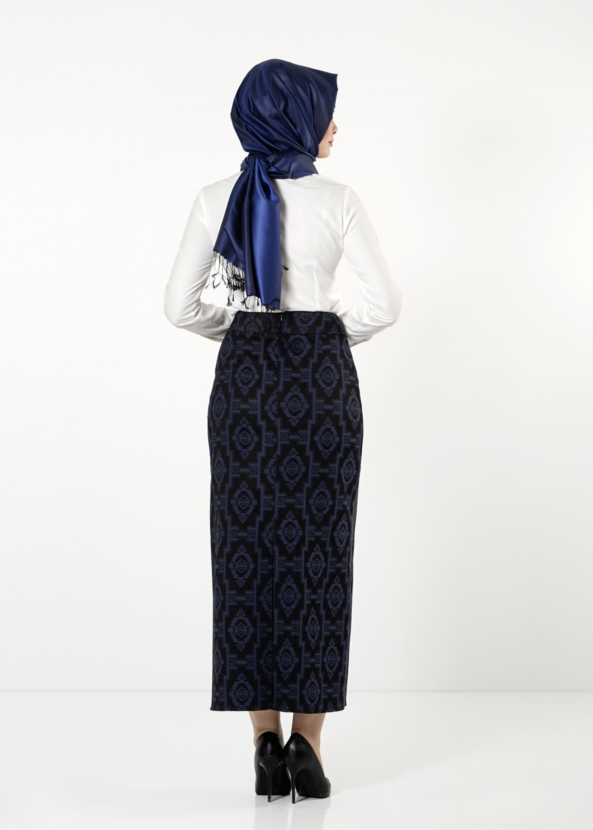 Tesettür giyim LACİVERT DESENLİ ETEK 6786 