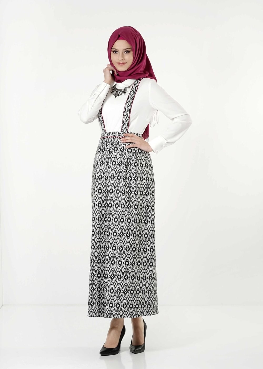 Tesettür giyim SİYAH DESENLİ ASKILI ETEK 6800 