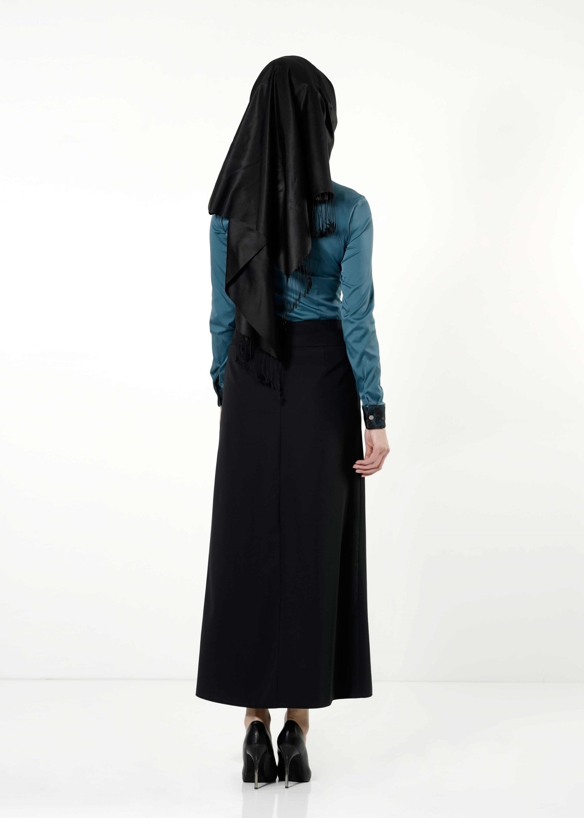 Tesettür giyim SİYAH İNCİ DETAYLI ETEK 6810 