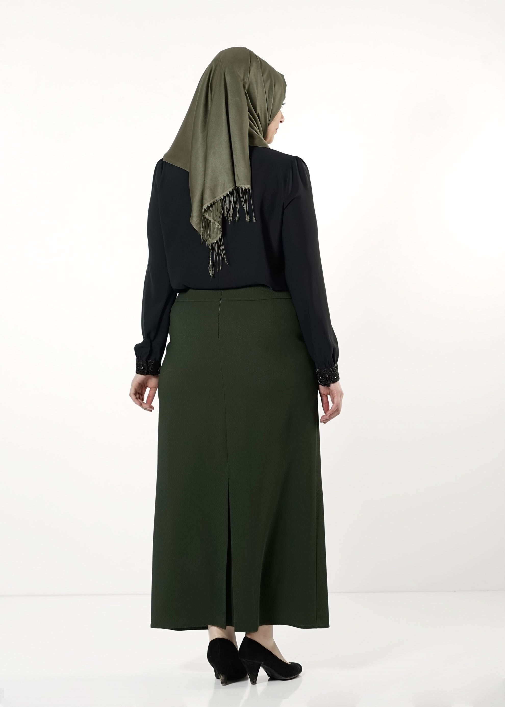 Tesettür giyim HAKİ DÜZ KESİM ETEK 6812 