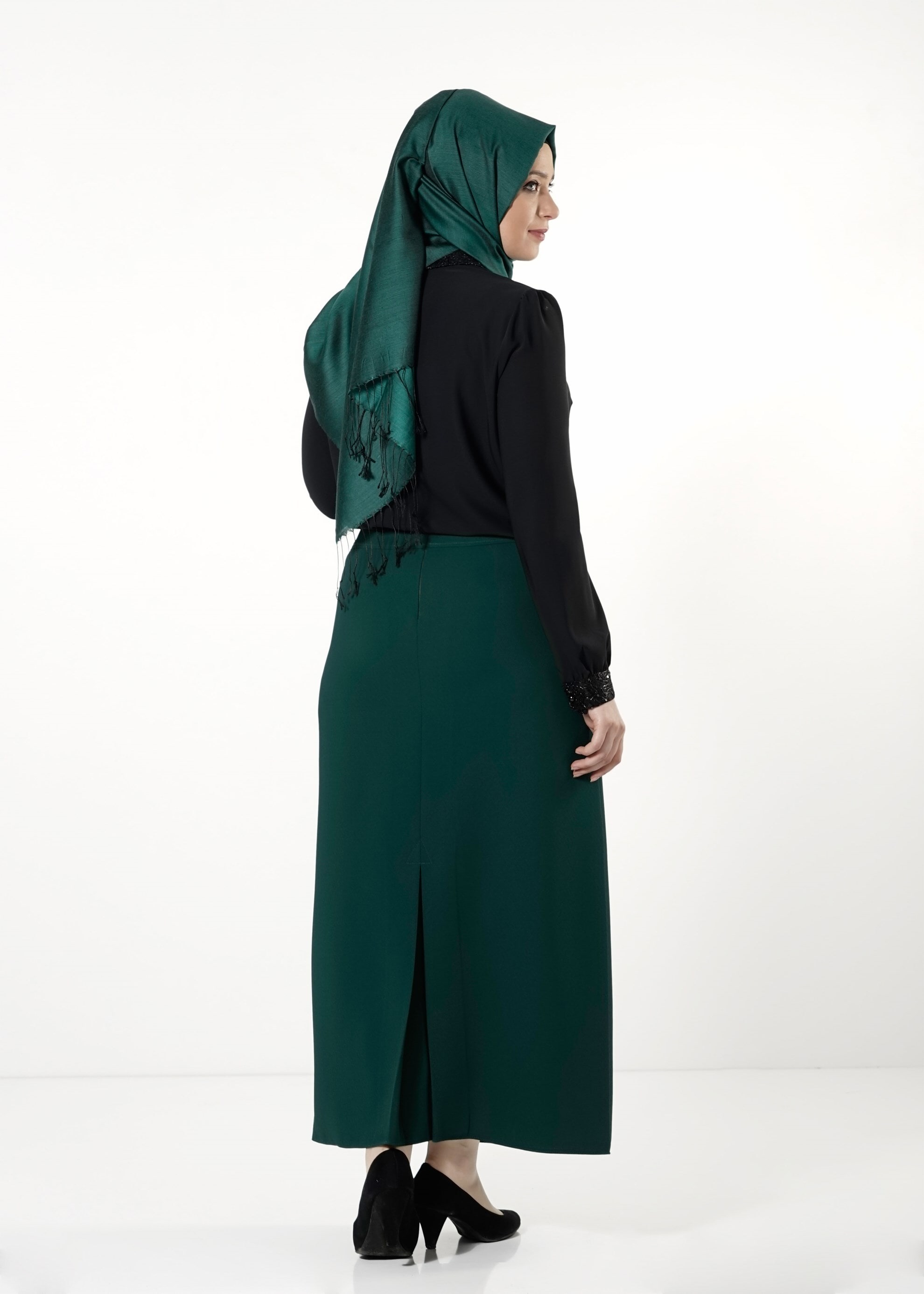 Tesettür giyim YEŞİL DÜZ KESİM ETEK 6812 