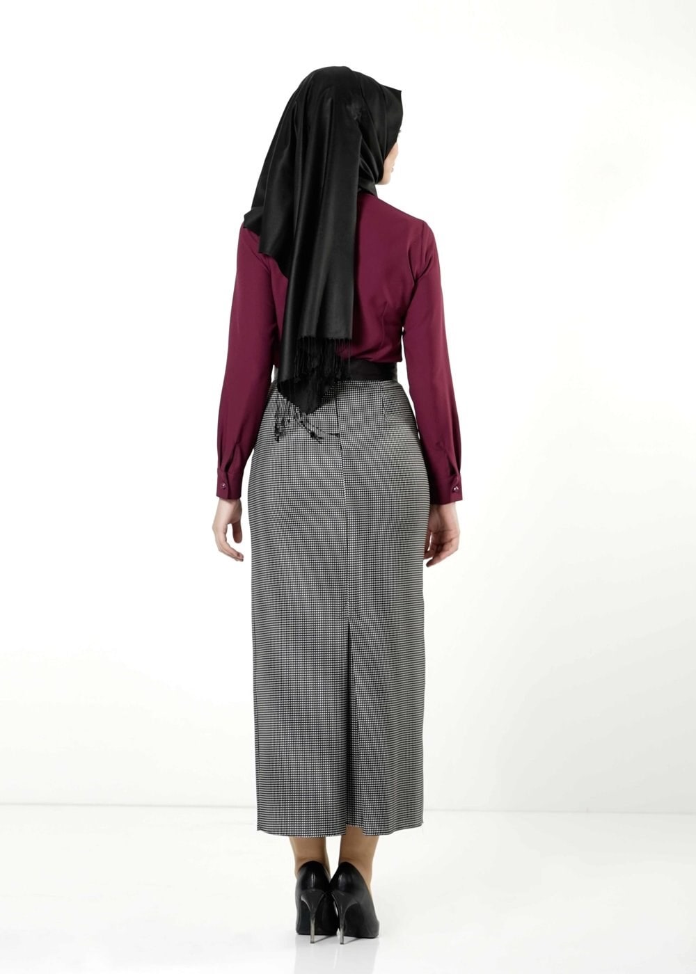 Tesettür giyim SİYAH KARELİ DÜZ KESİM ETEK 6771-1 