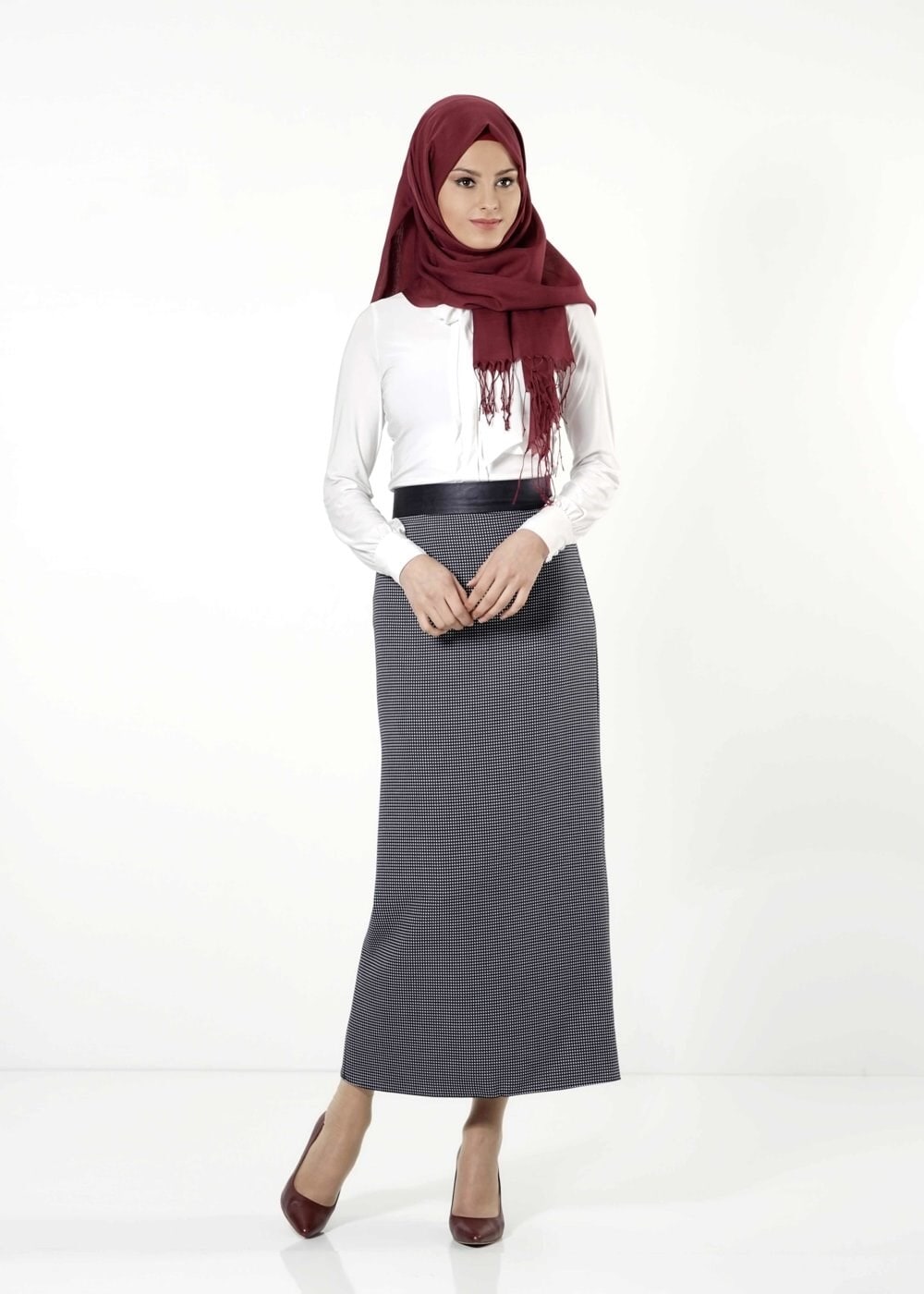 Tesettür giyim LACİVERT KARELİ DÜZ KESİM ETEK 6771-1 