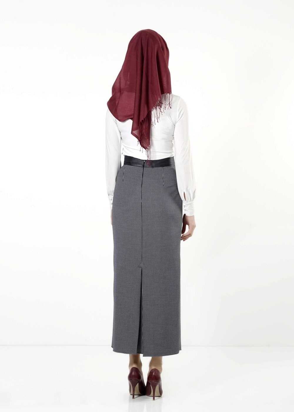 Tesettür giyim LACİVERT KARELİ DÜZ KESİM ETEK 6771-1 