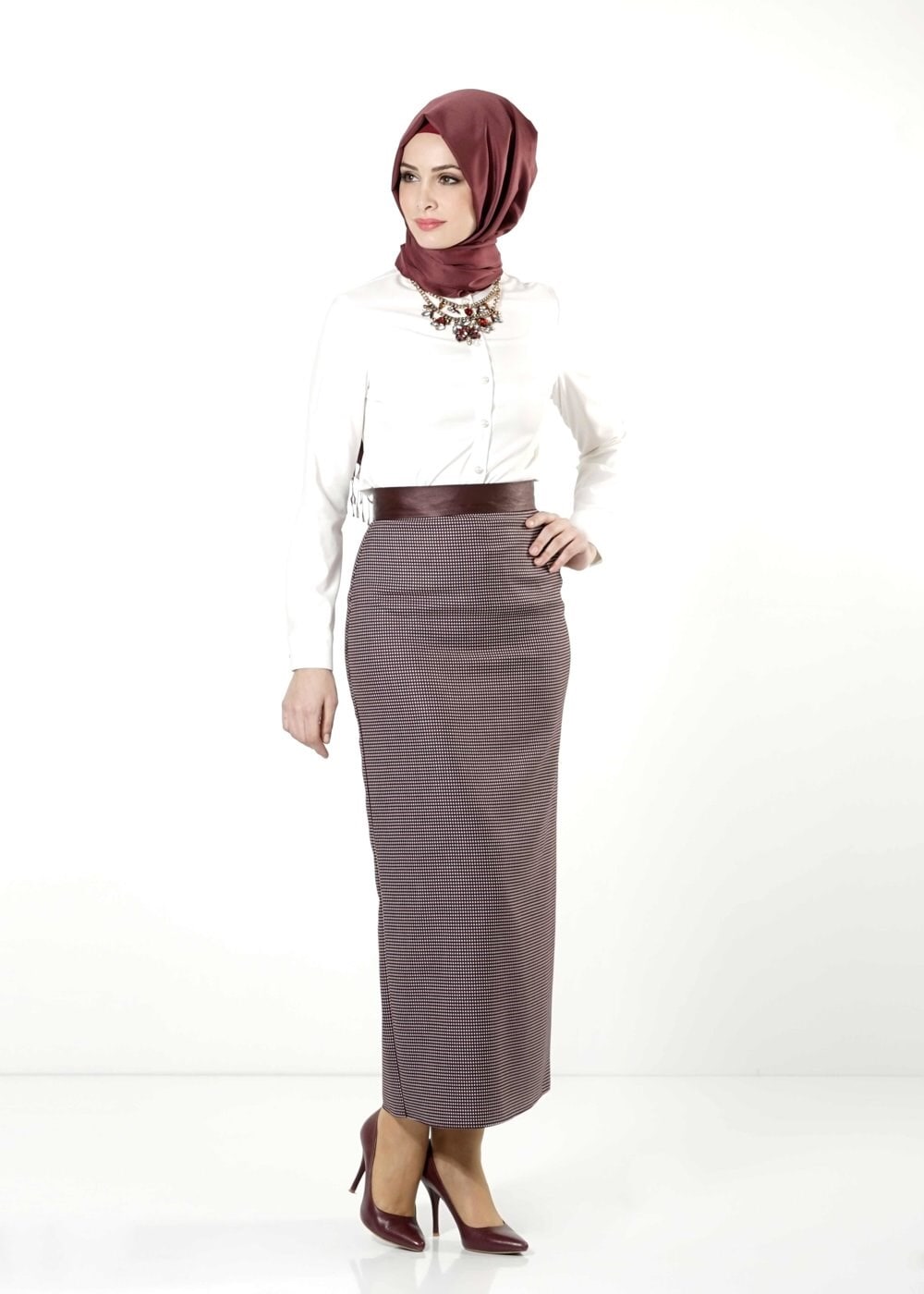 Tesettür giyim MÜRDÜM KARELİ DÜZ KESİM ETEK 6771-1 