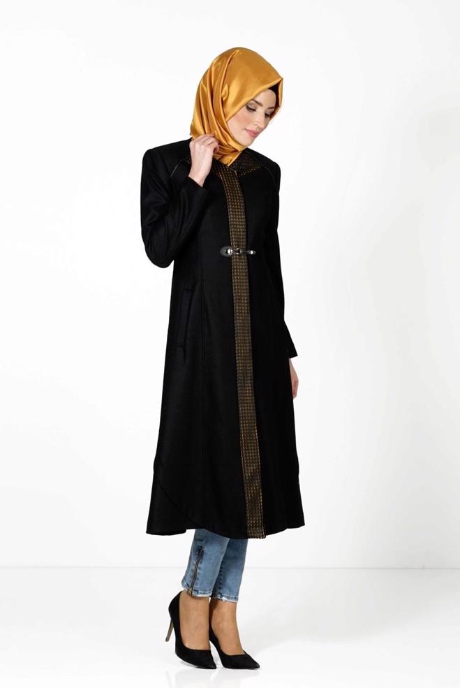 Tesettür giyim SİYAH ÖNÜ TOKA DETAYLI KABAN 9351  - ALVİNA