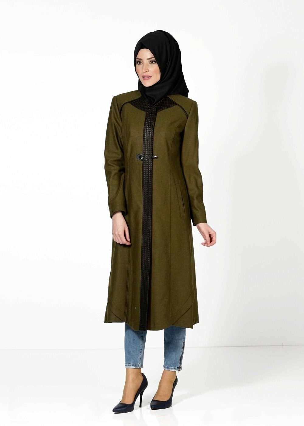 Tesettür giyim HAKİ ÖNÜ TOKA DETAYLI KABAN 9351 