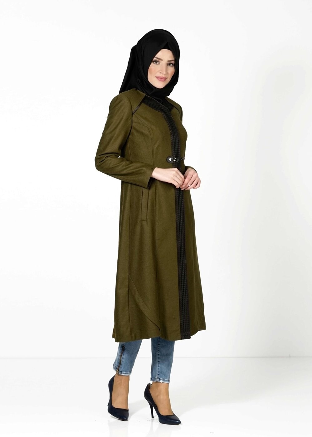 Tesettür giyim HAKİ ÖNÜ TOKA DETAYLI KABAN 9351 