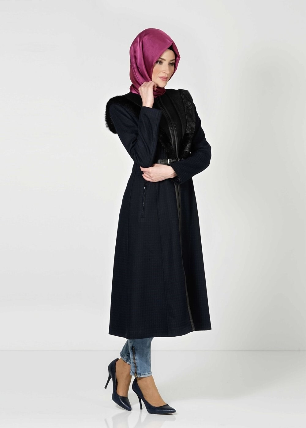 Tesettür giyim LACİVERT KÜRK DETAYLI KAZAYAĞI DESEN KABAN 9365 