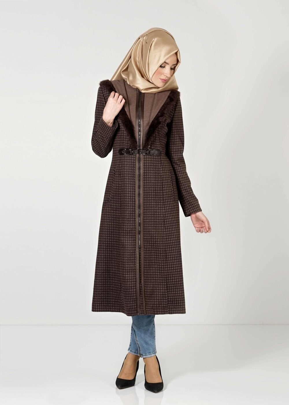 Tesettür giyim VİZON KÜRK DETAYLI KAZAYAĞI DESEN KABAN 9365 