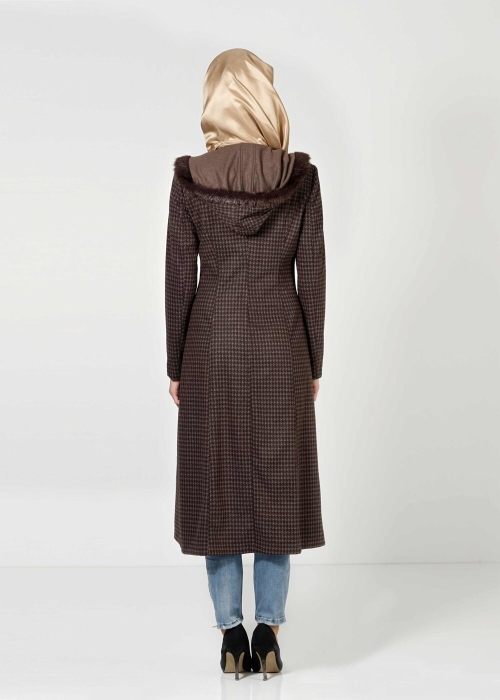 Tesettür giyim VİZON KÜRK DETAYLI KAZAYAĞI DESEN KABAN 9365 