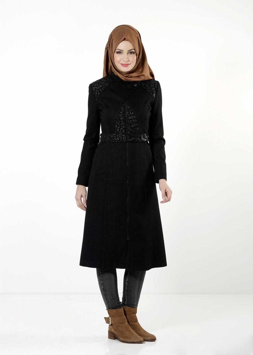 Tesettür giyim SİYAH DESENLİ KABAN 9371 