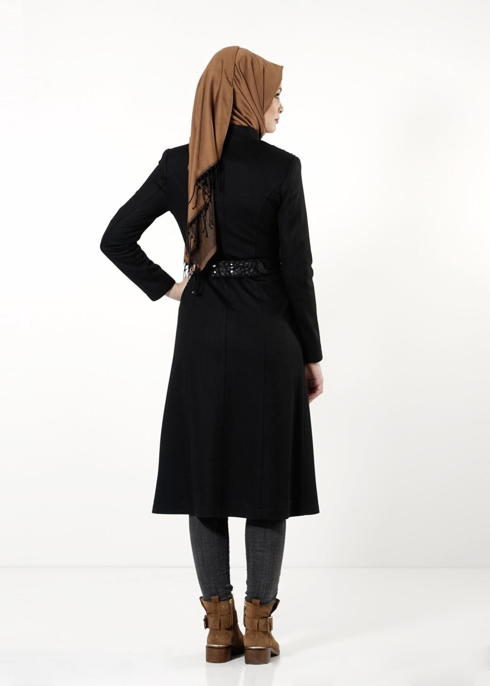 Tesettür giyim SİYAH DESENLİ KABAN 9371 