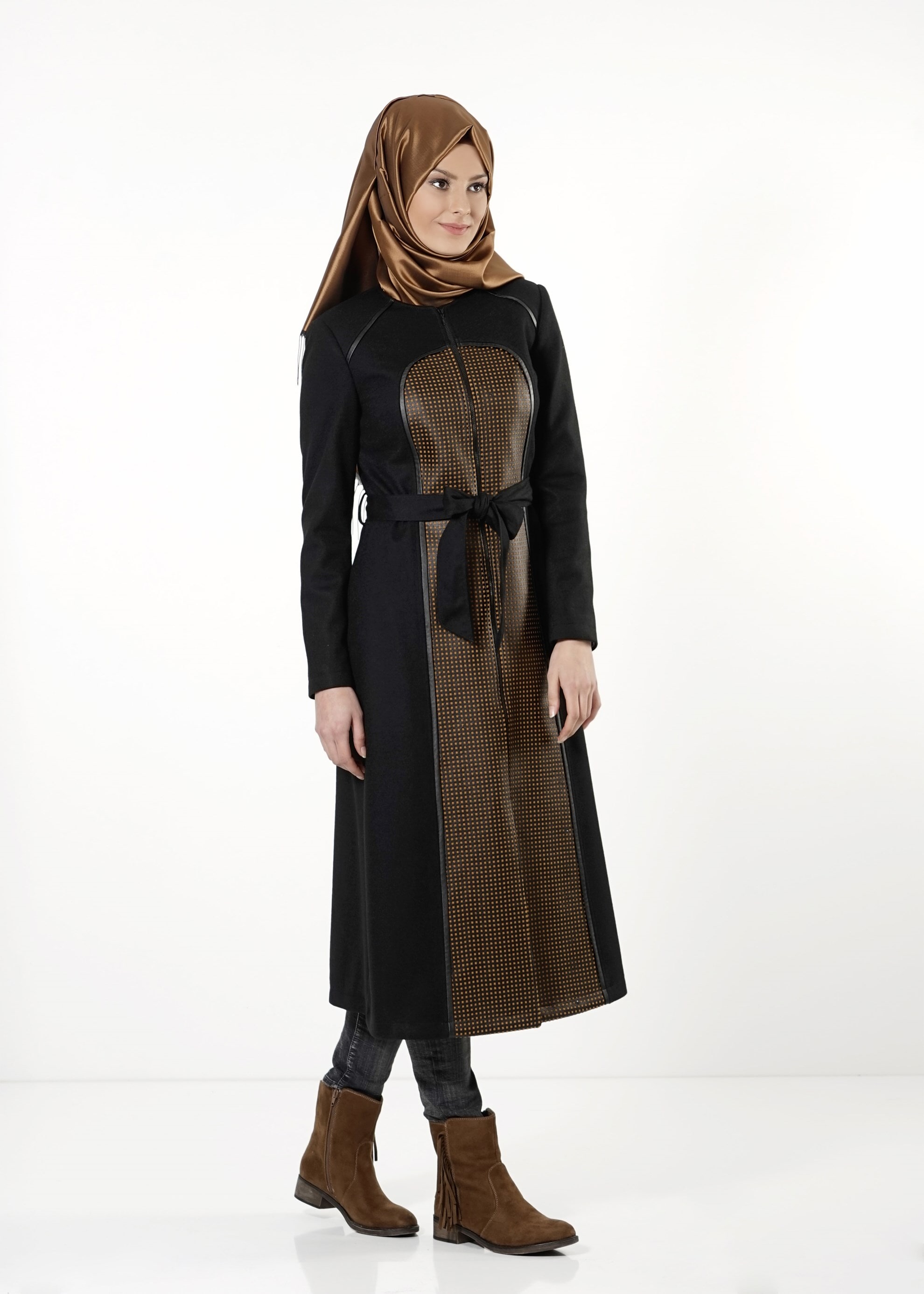 Tesettür giyim SİYAH DESENLİ KABAN 9378 