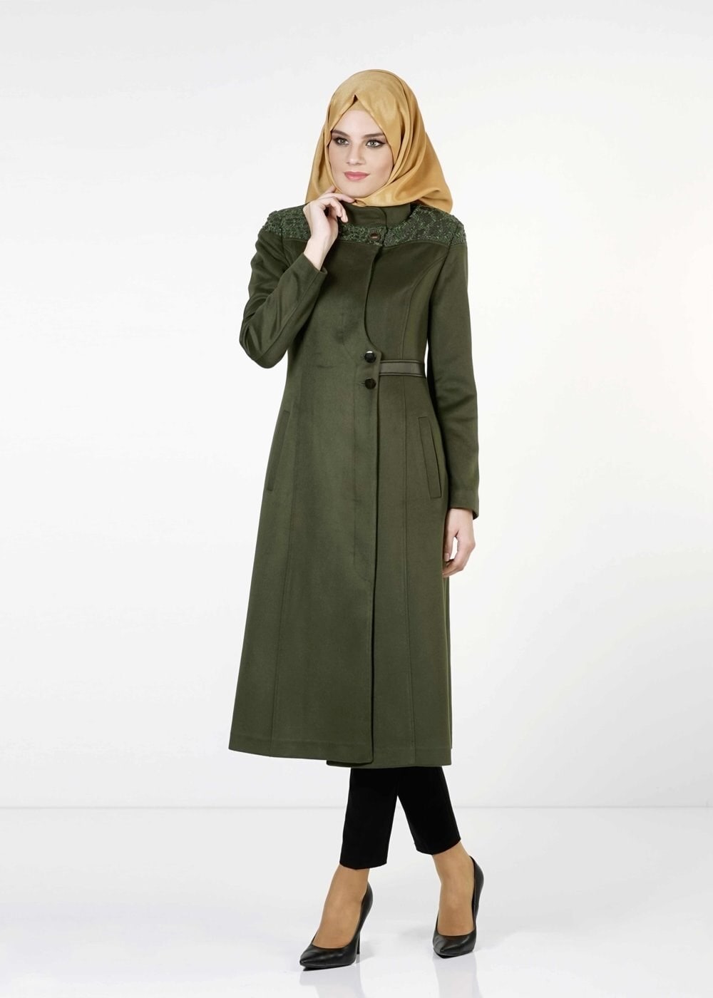 Tesettür giyim YEŞİL DÜĞMELİ KABAN 9397 