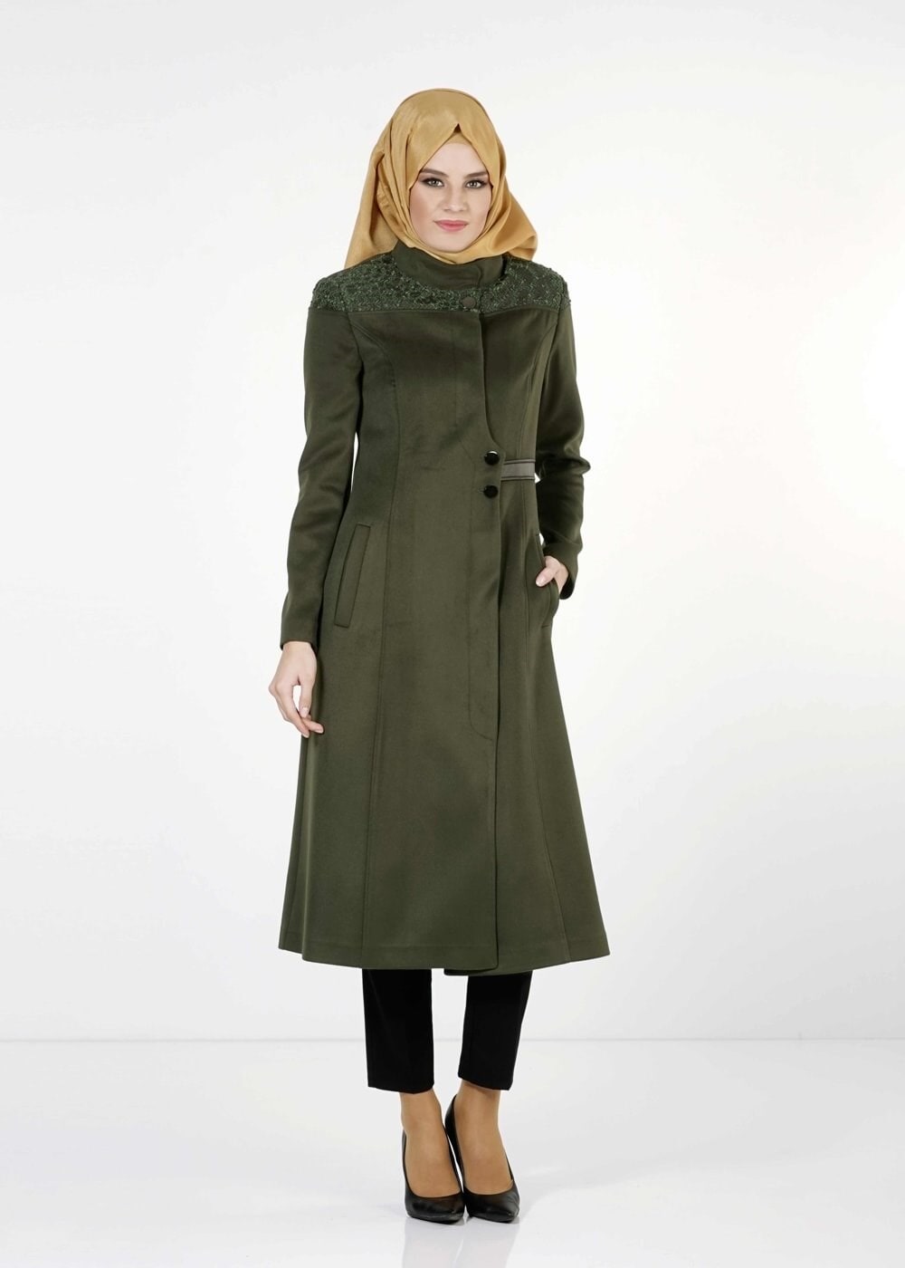 Tesettür giyim YEŞİL DÜĞMELİ KABAN 9397 