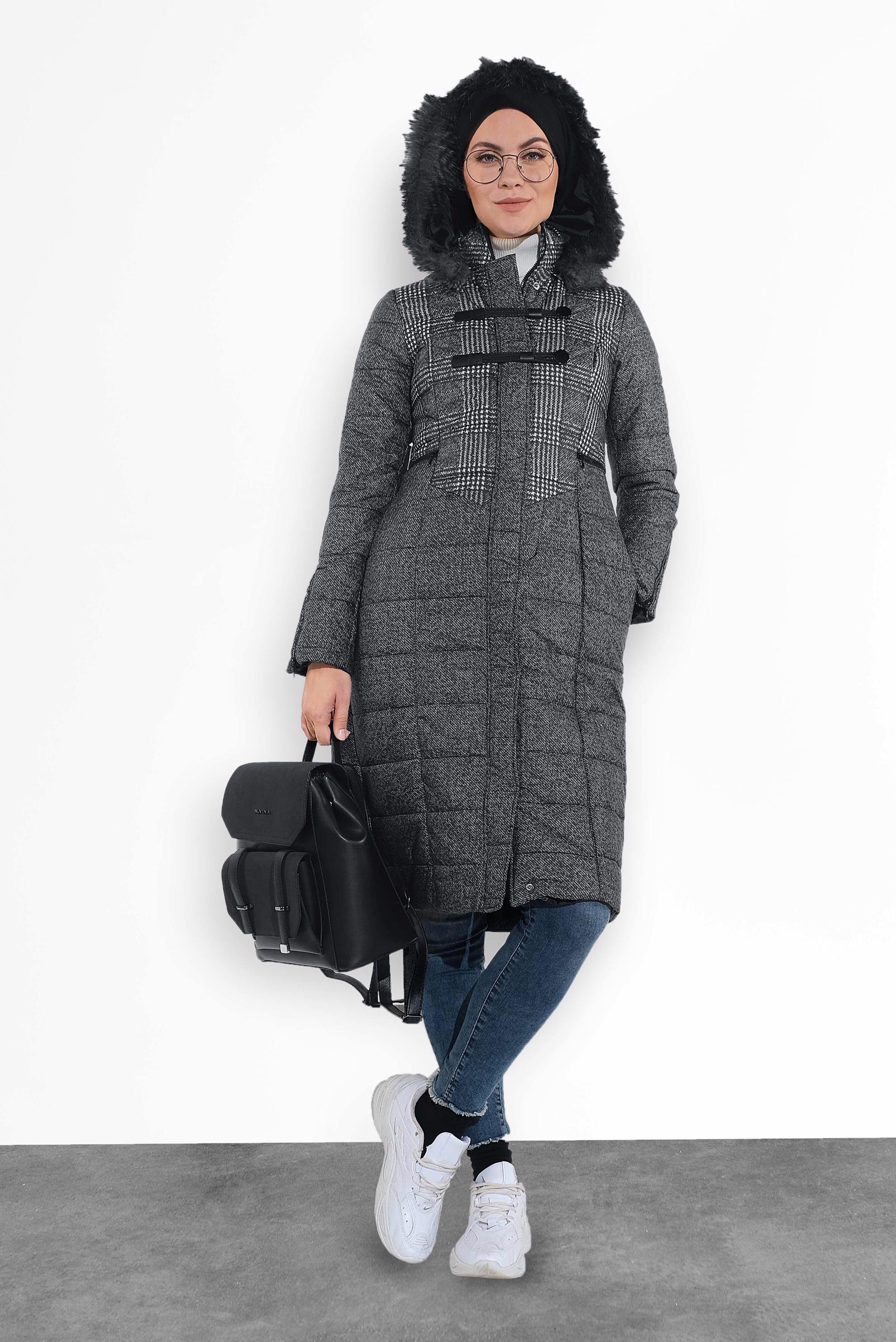 Tesettür giyim SİYAH ALVİNA KAPİTONE KOMBİNLİ KABAN 9400