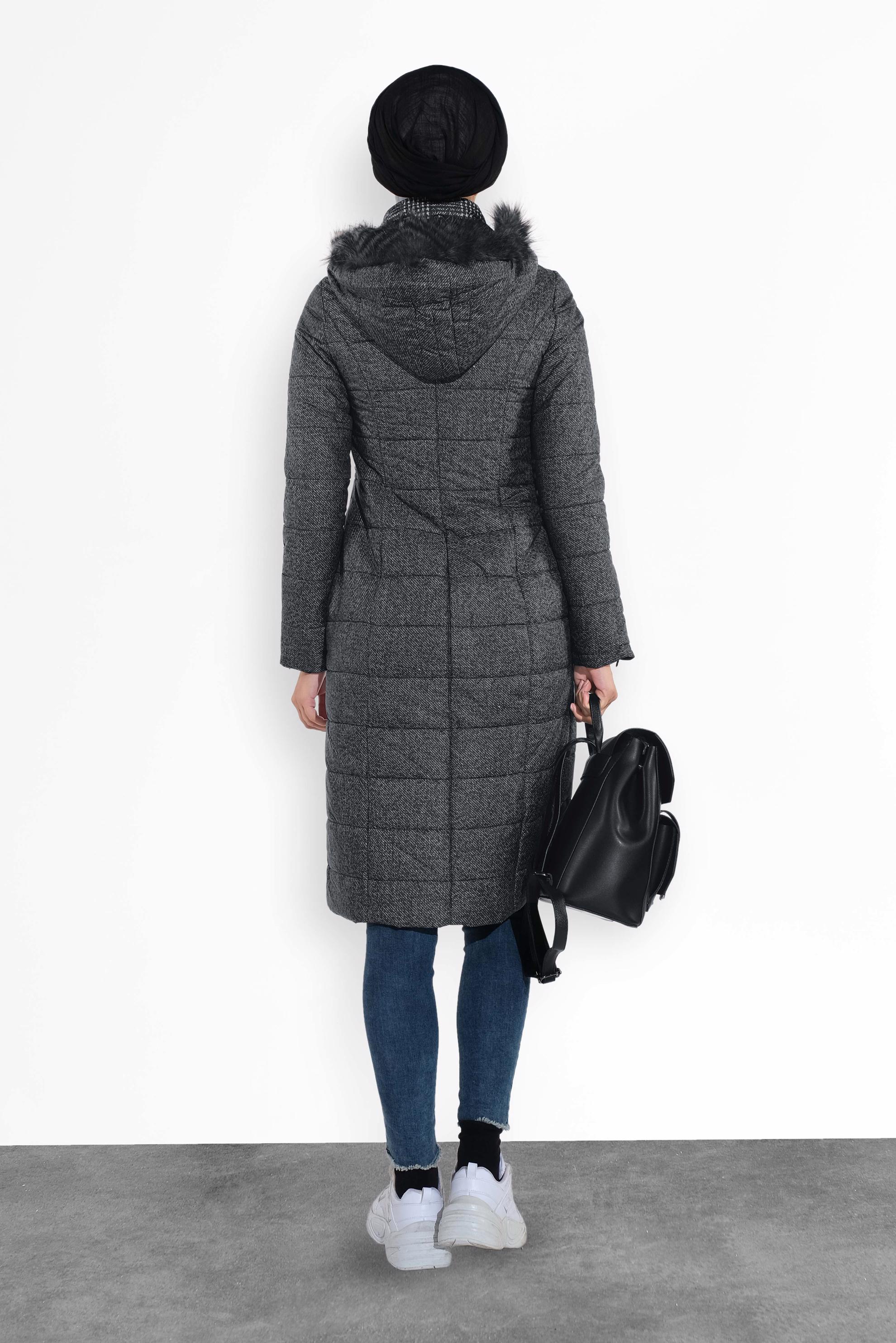 Tesettür giyim SİYAH ALVİNA KAPİTONE KOMBİNLİ KABAN 9400