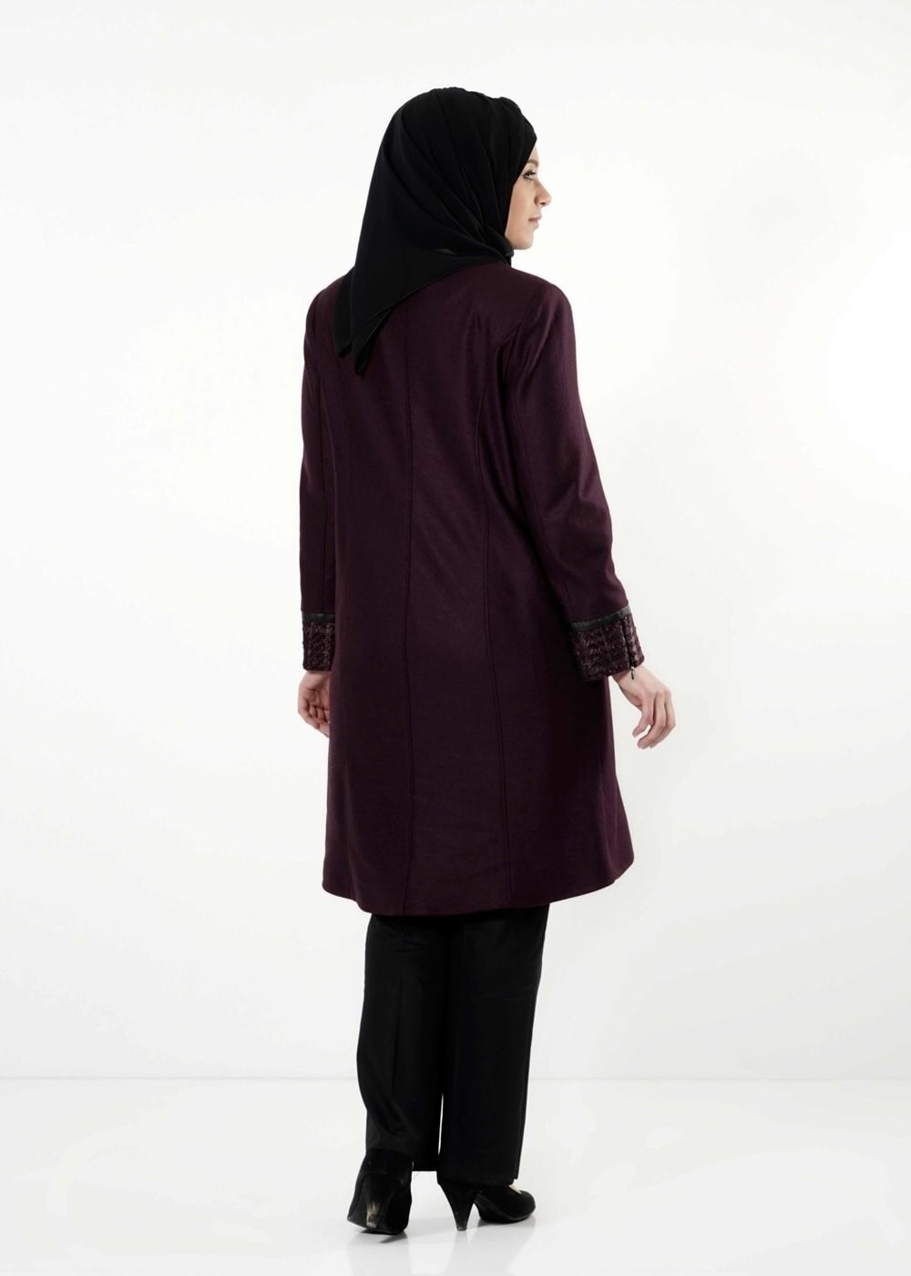 Tesettür giyim MÜRDÜM EKOSE DETAYLI KABAN 9406 