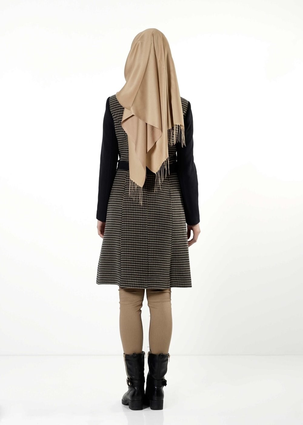 Tesettür giyim LACİVERT BELDEN KUŞAKLI KAZAYAĞI KABAN 9419 