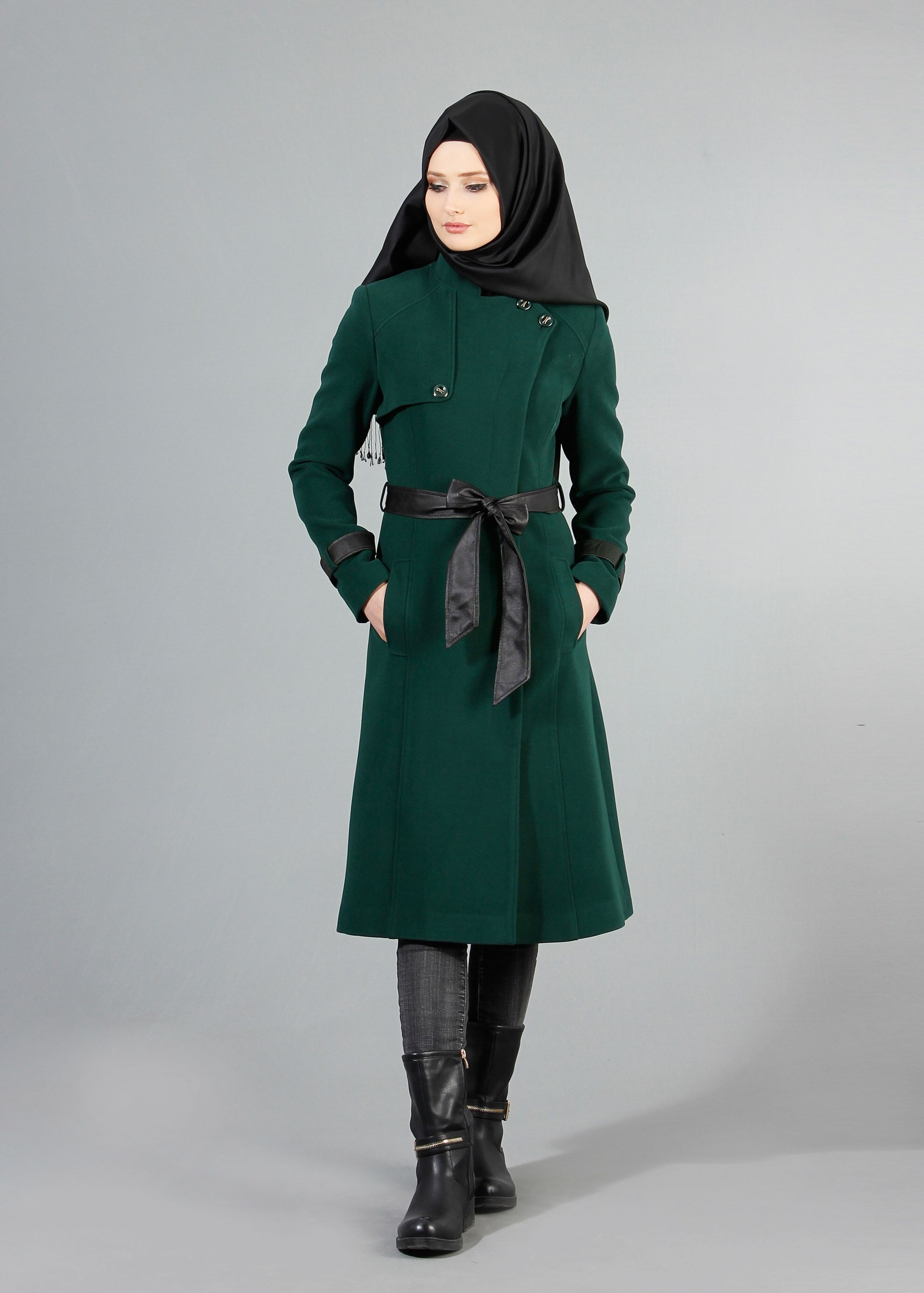 Tesettür giyim YEŞİL DERİ KUŞAKLI KABAN 9420 
