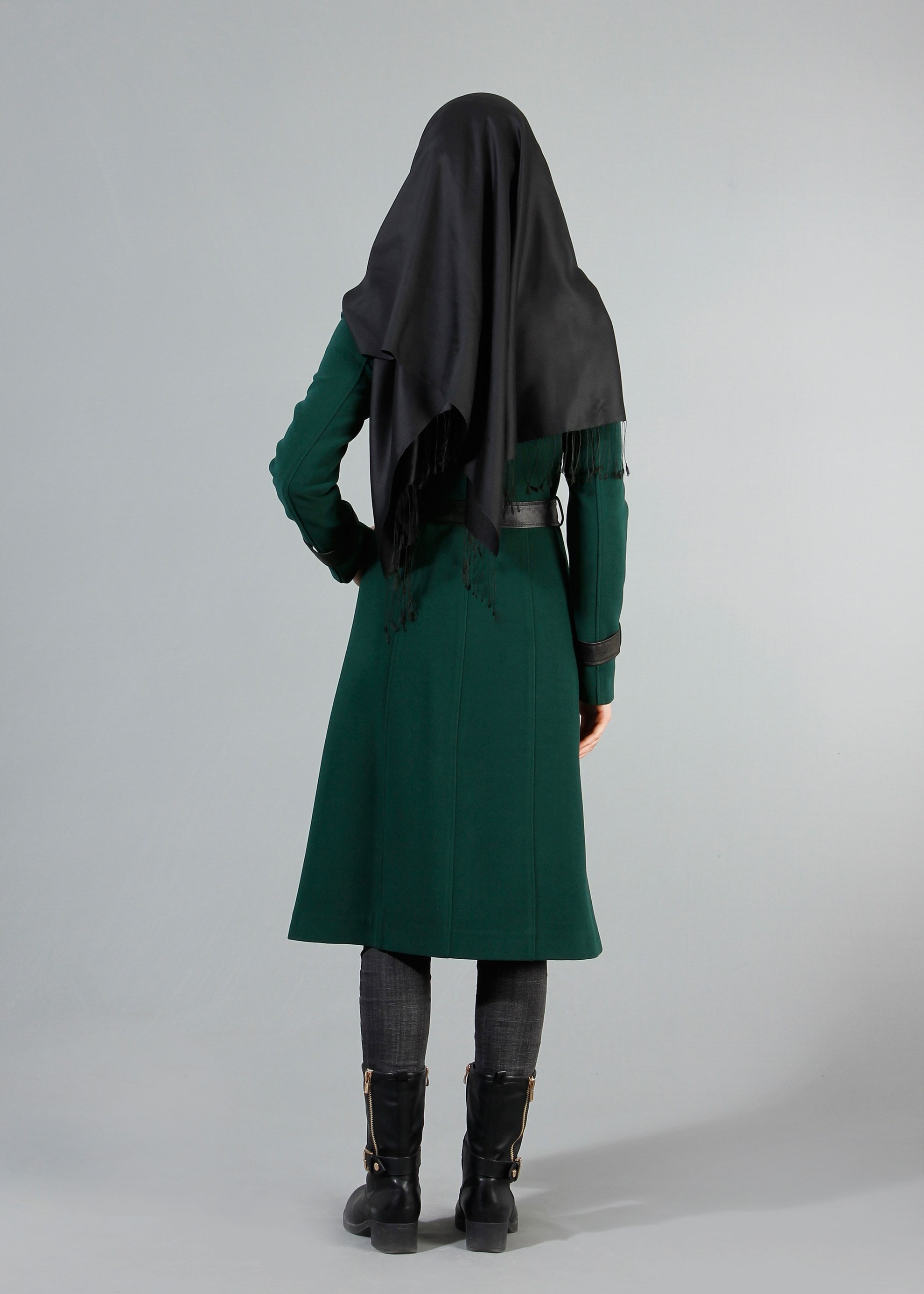 Tesettür giyim YEŞİL DERİ KUŞAKLI KABAN 9420 
